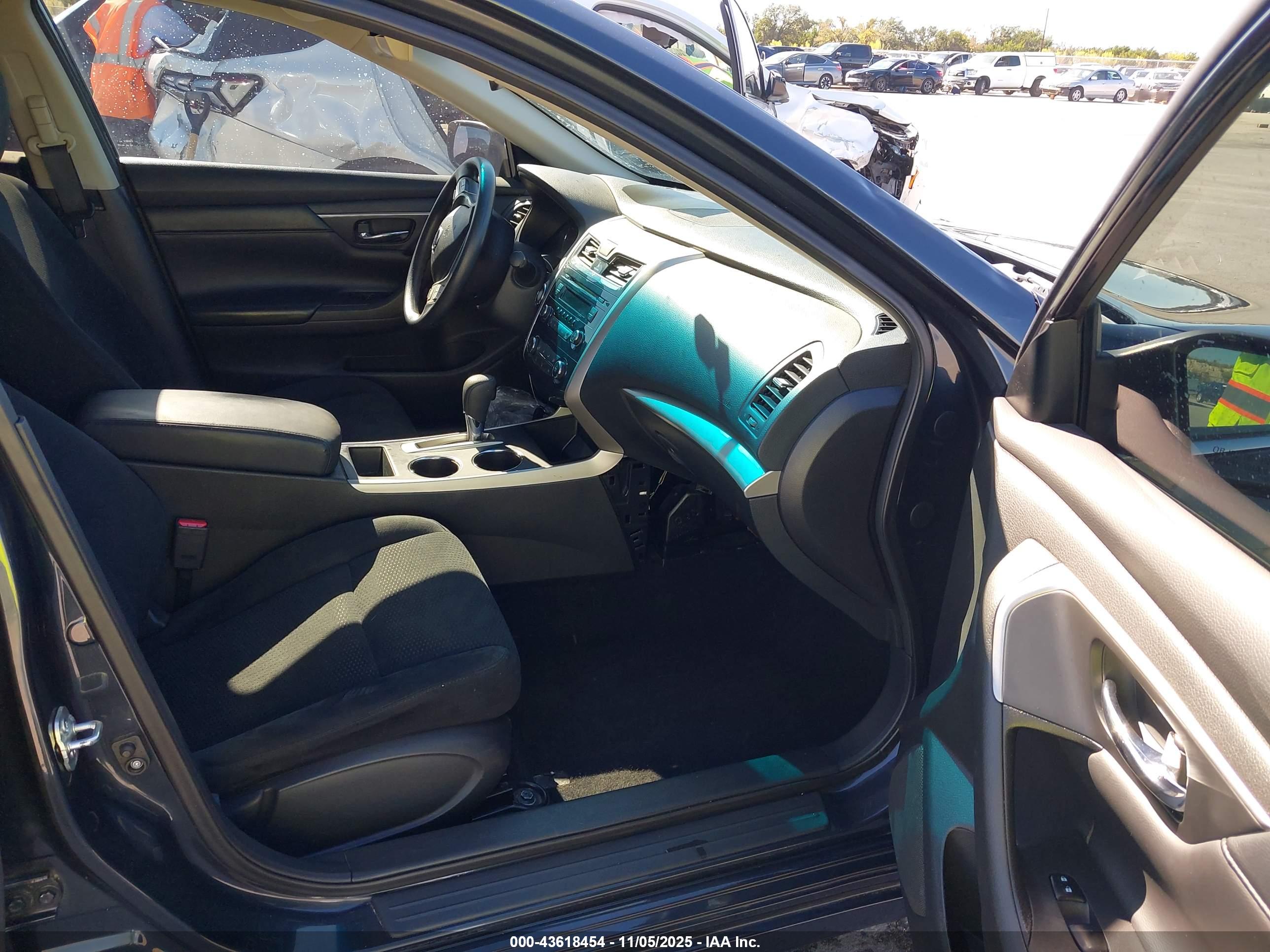NISSAN ALTIMA image 5