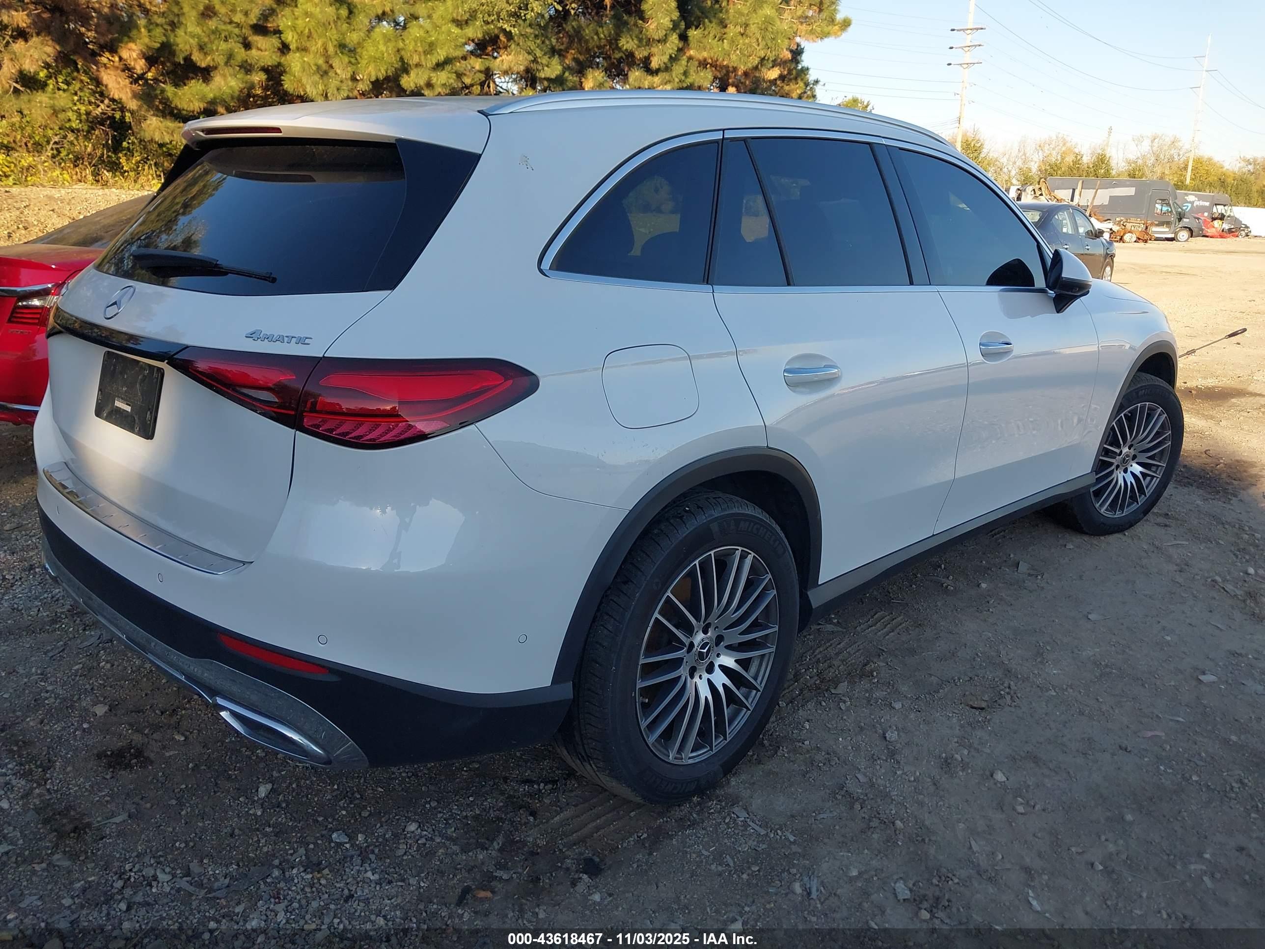 MERCEDES-BENZ GLC image 4