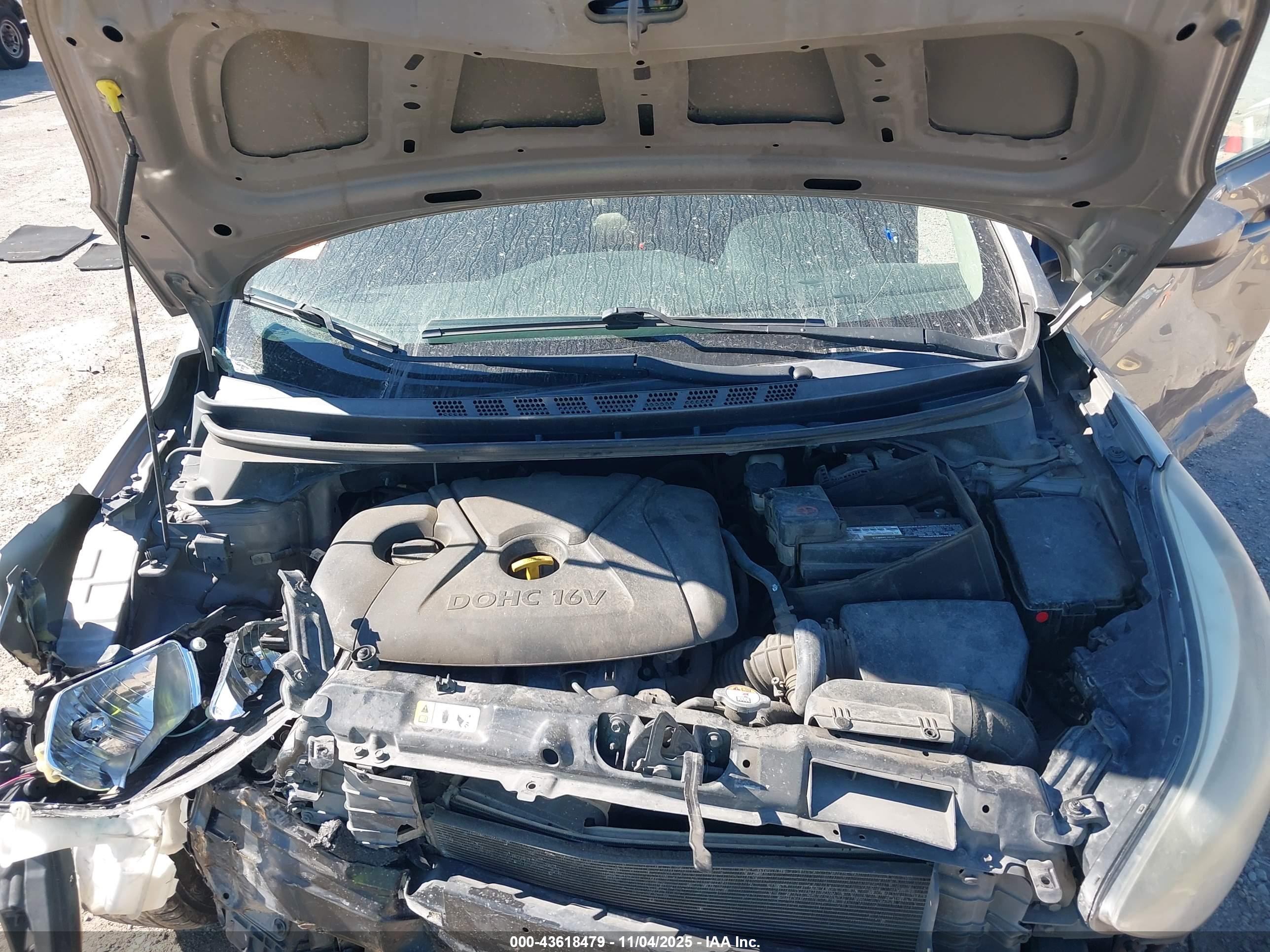 HYUNDAI ELANTRA image 10