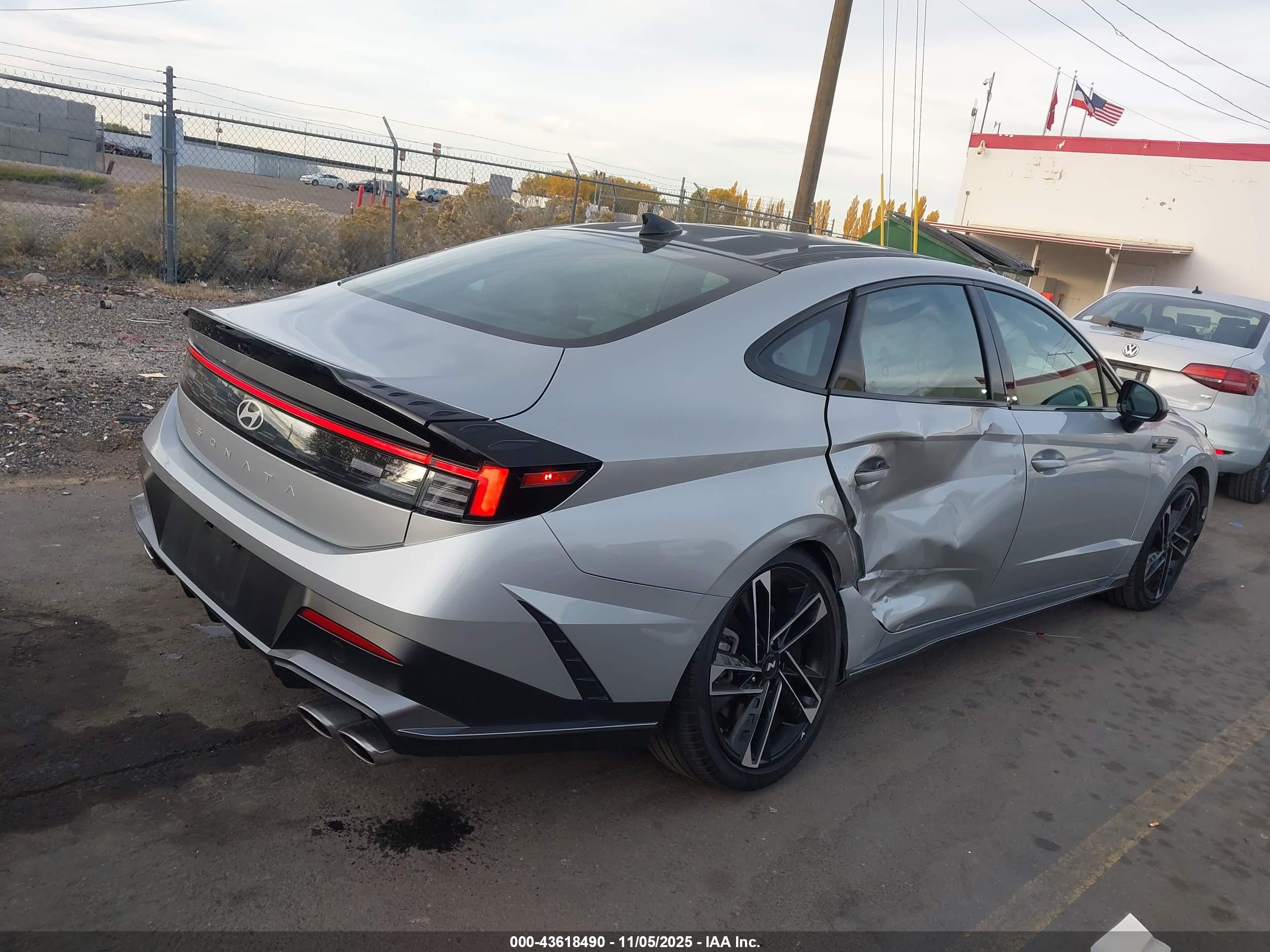HYUNDAI SONATA image 4