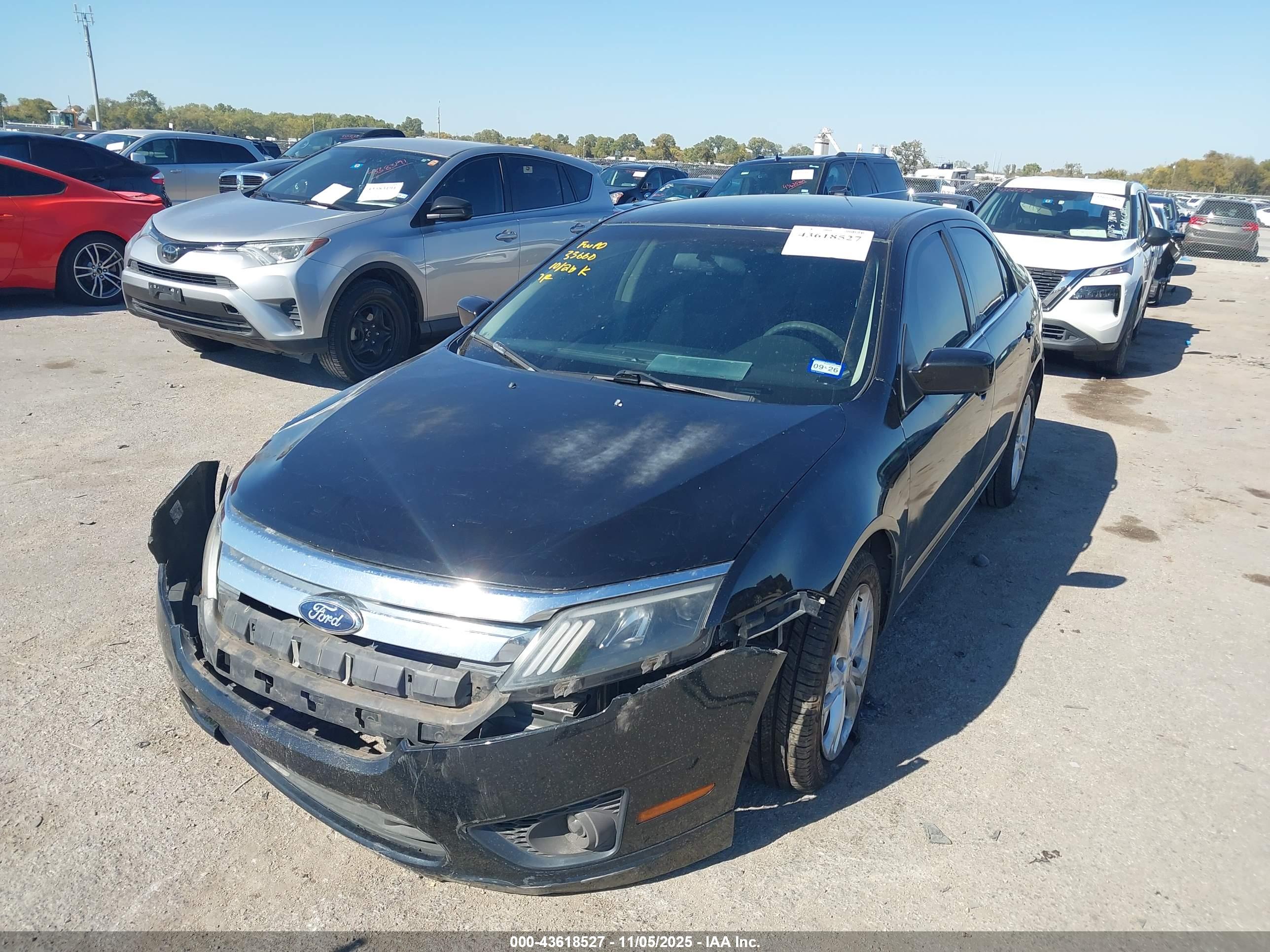 FORD FUSION image 2