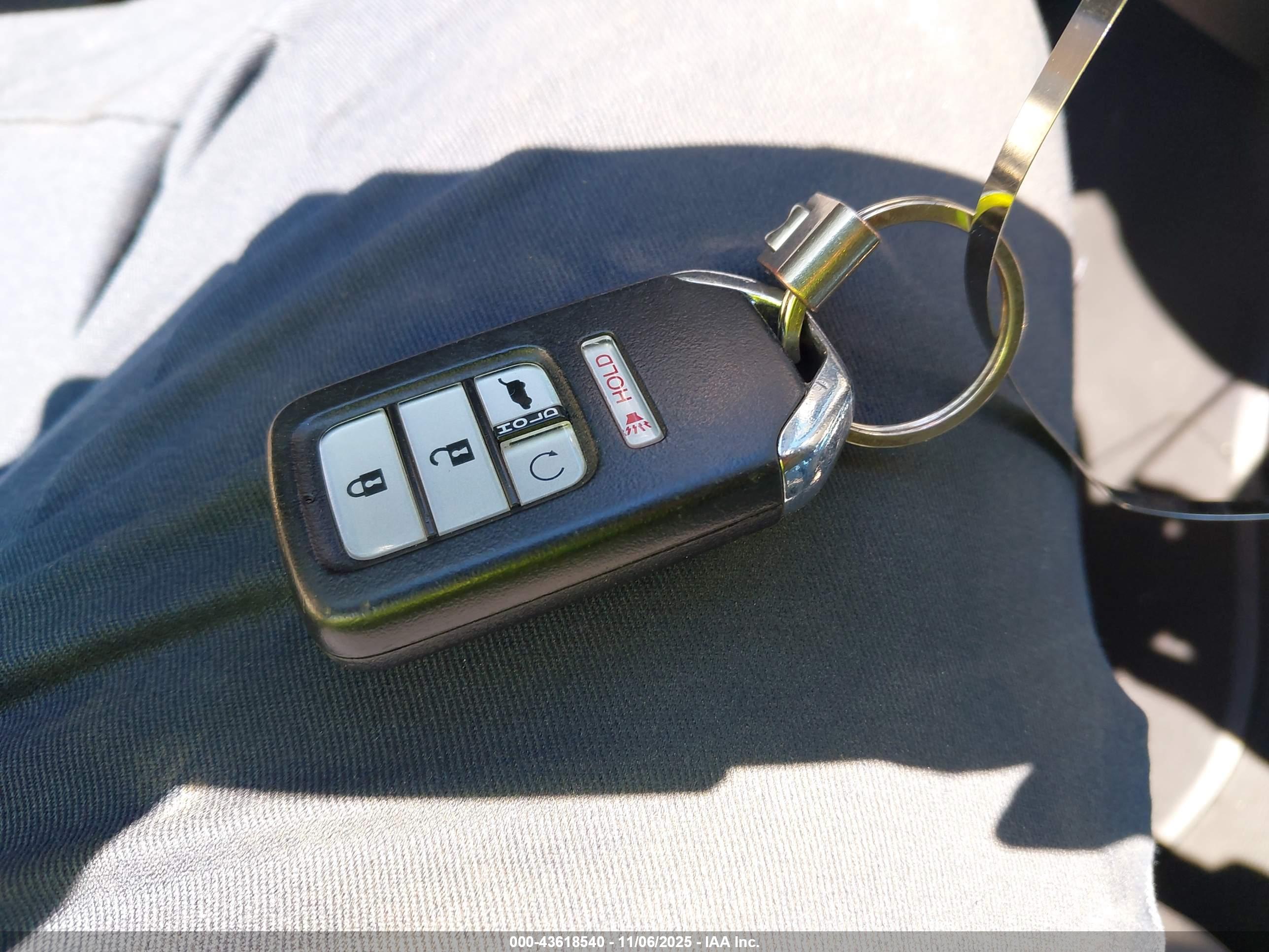 HONDA CR-V image 11