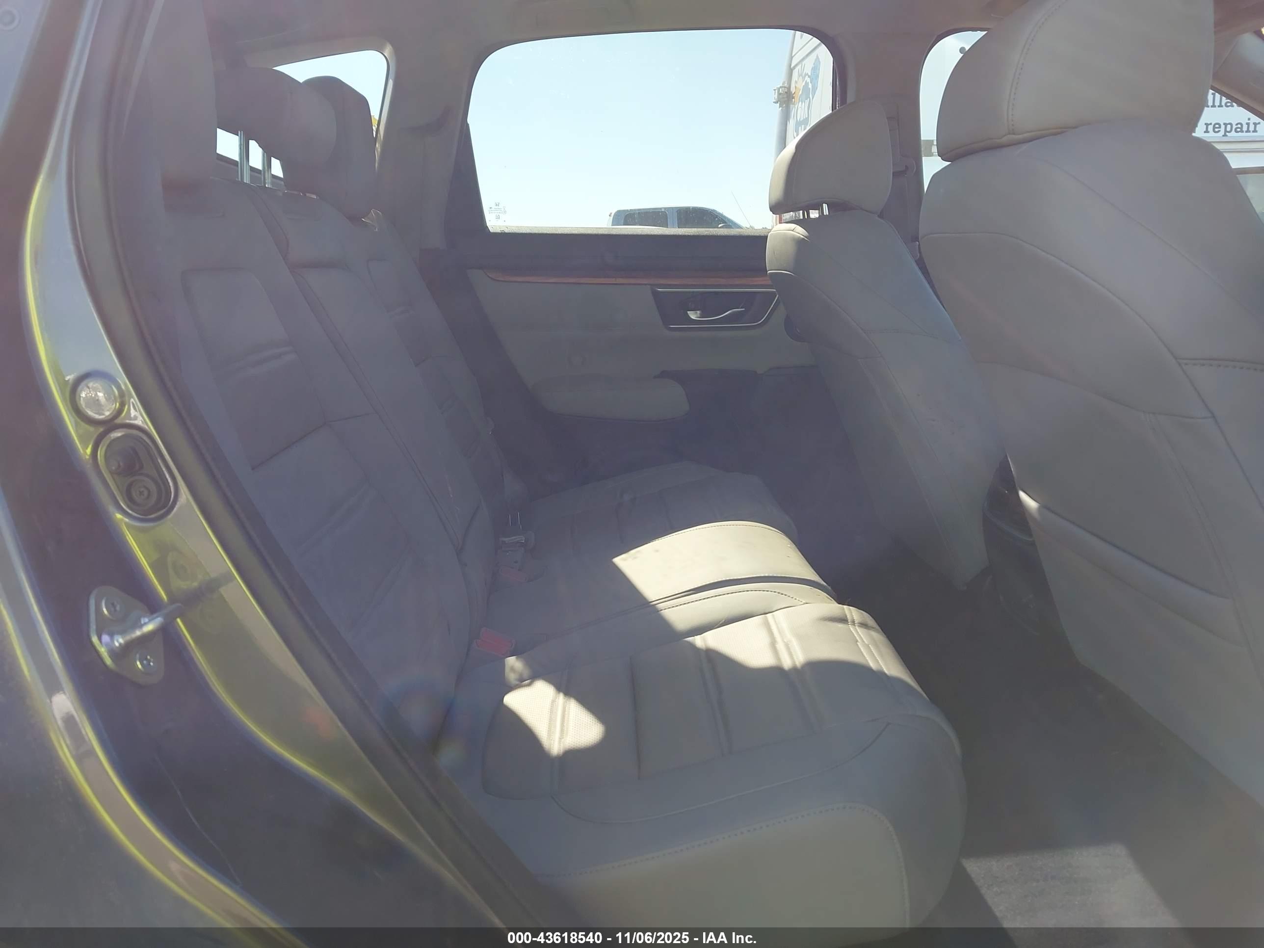 HONDA CR-V image 8