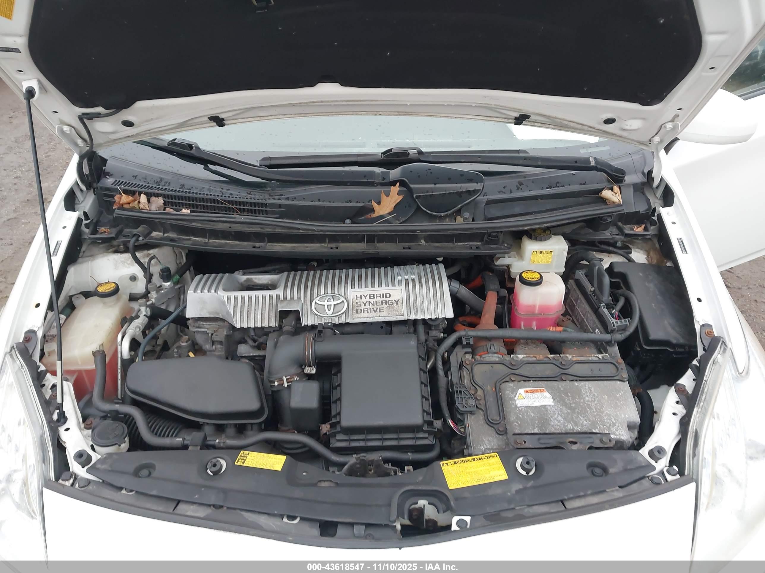 TOYOTA PRIUS image 10