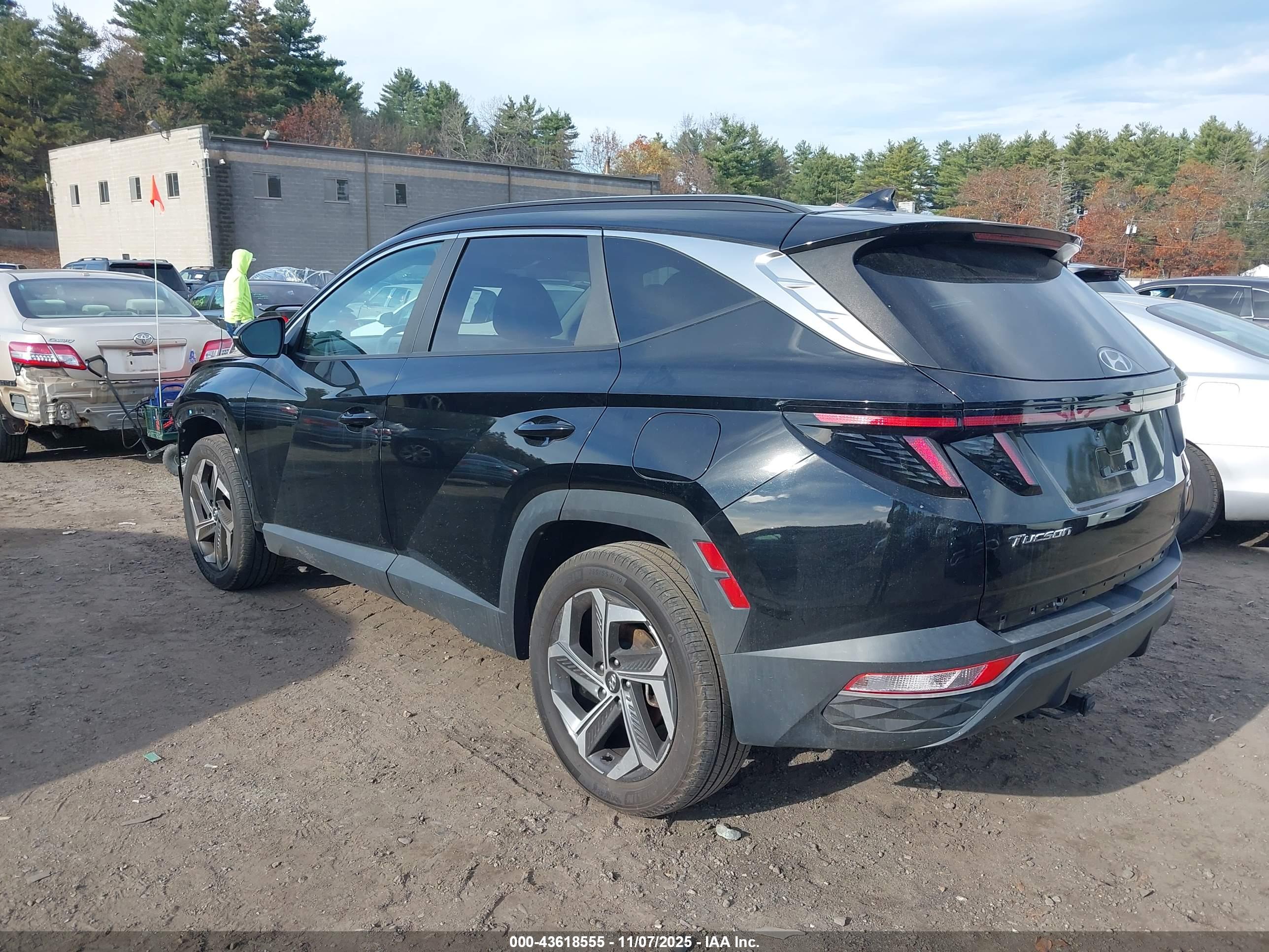 HYUNDAI TUCSON image 3