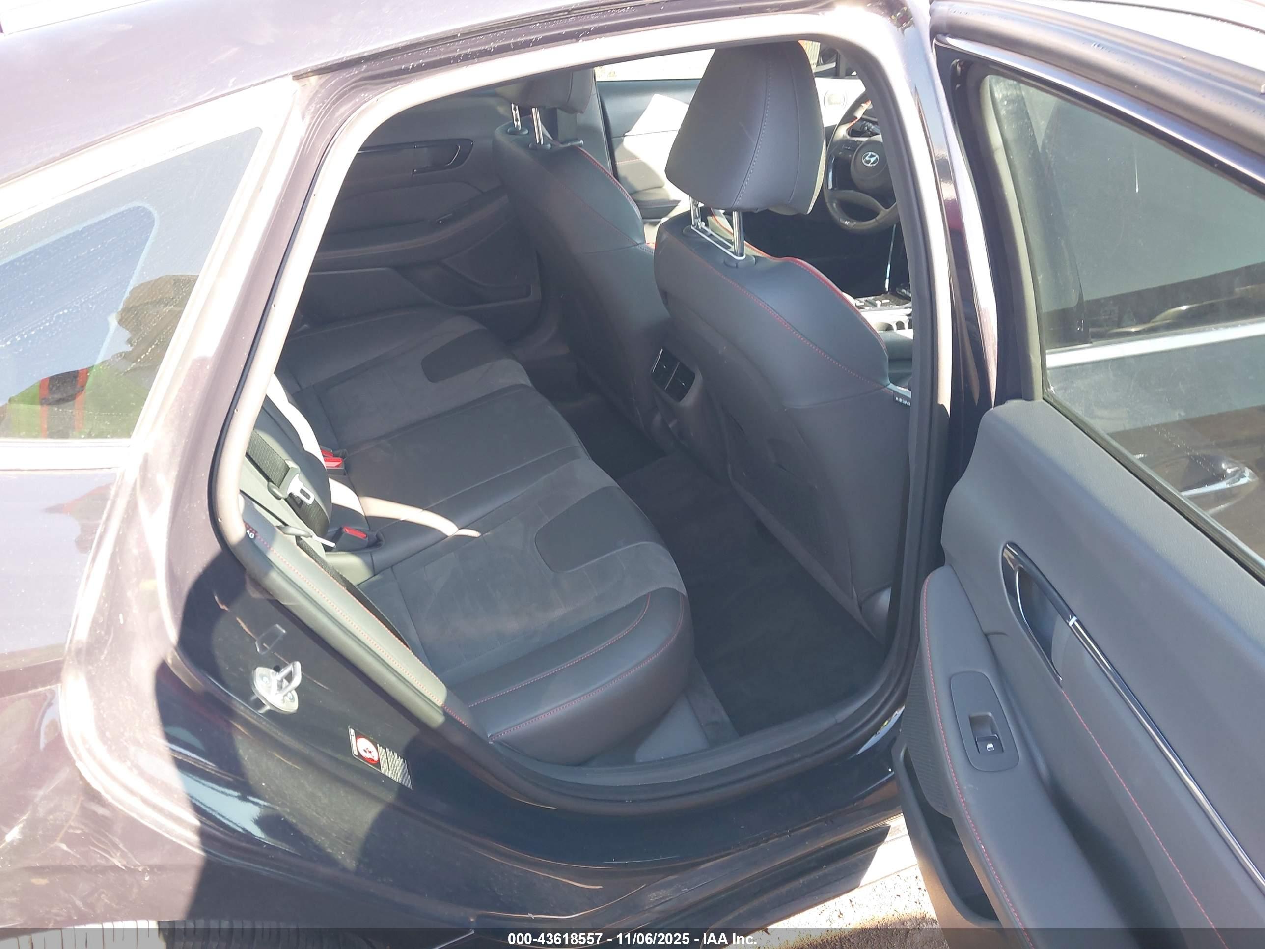 HYUNDAI SONATA image 8
