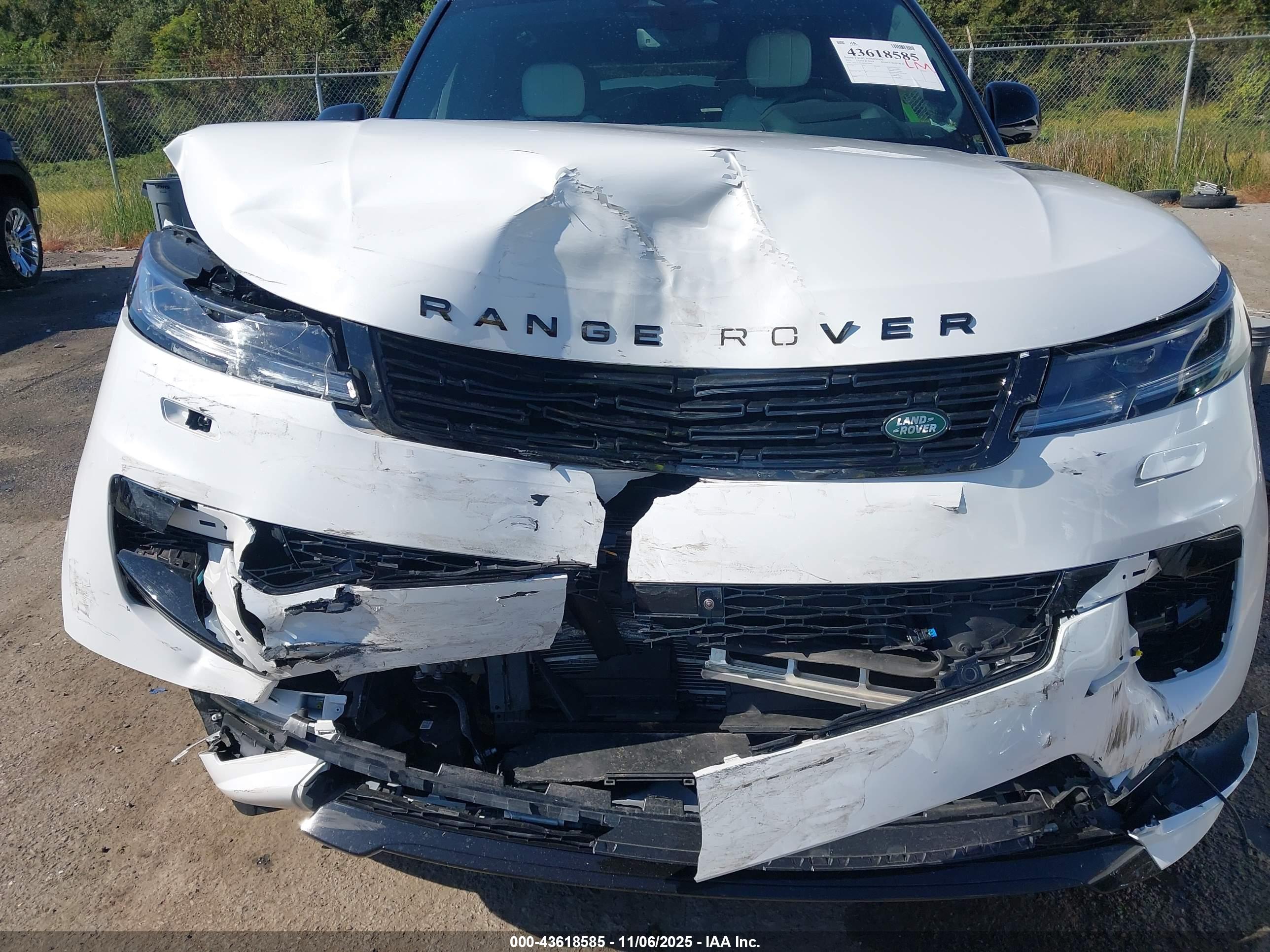 LAND ROVER image 10