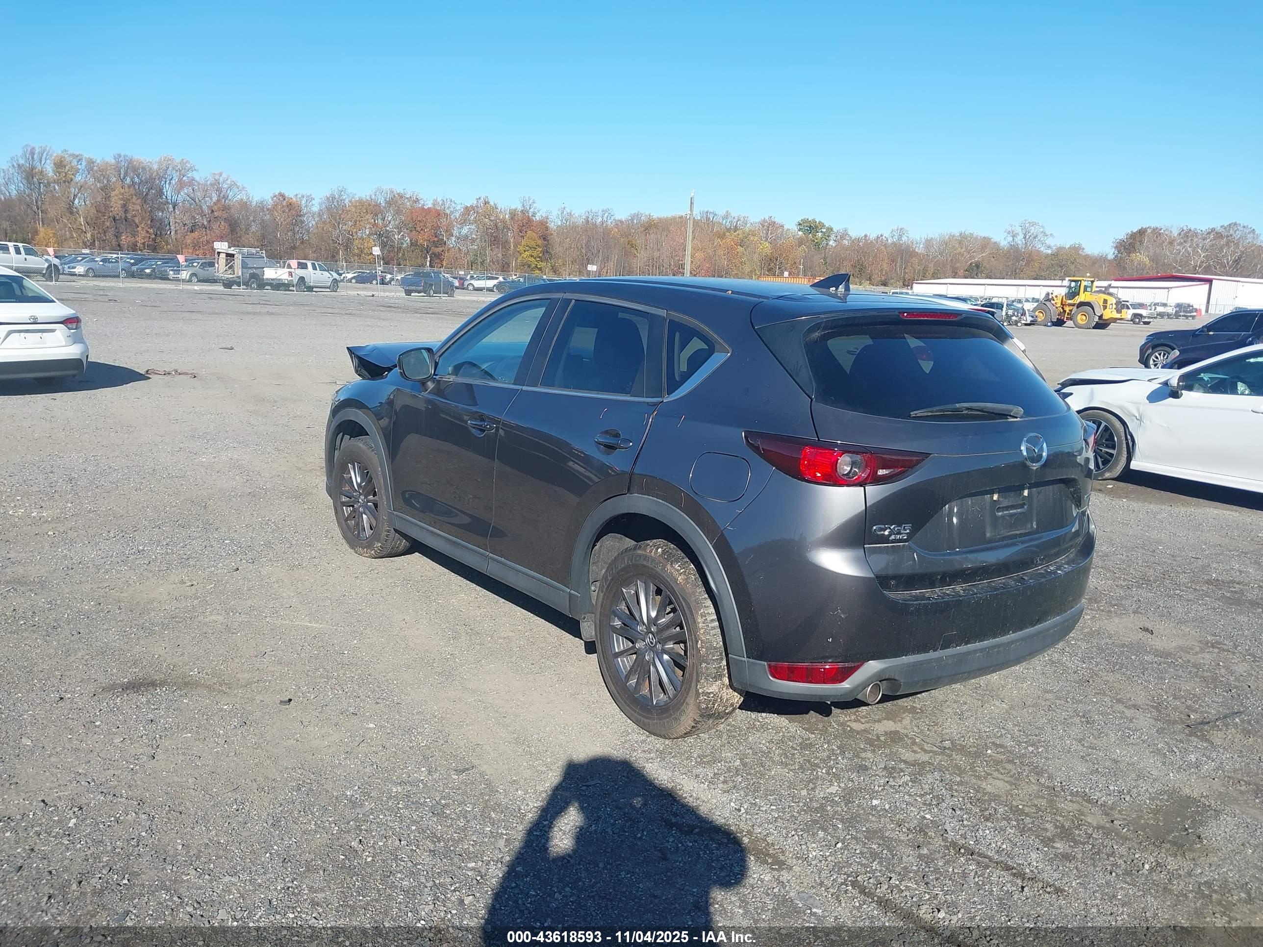 MAZDA CX-5 image 3