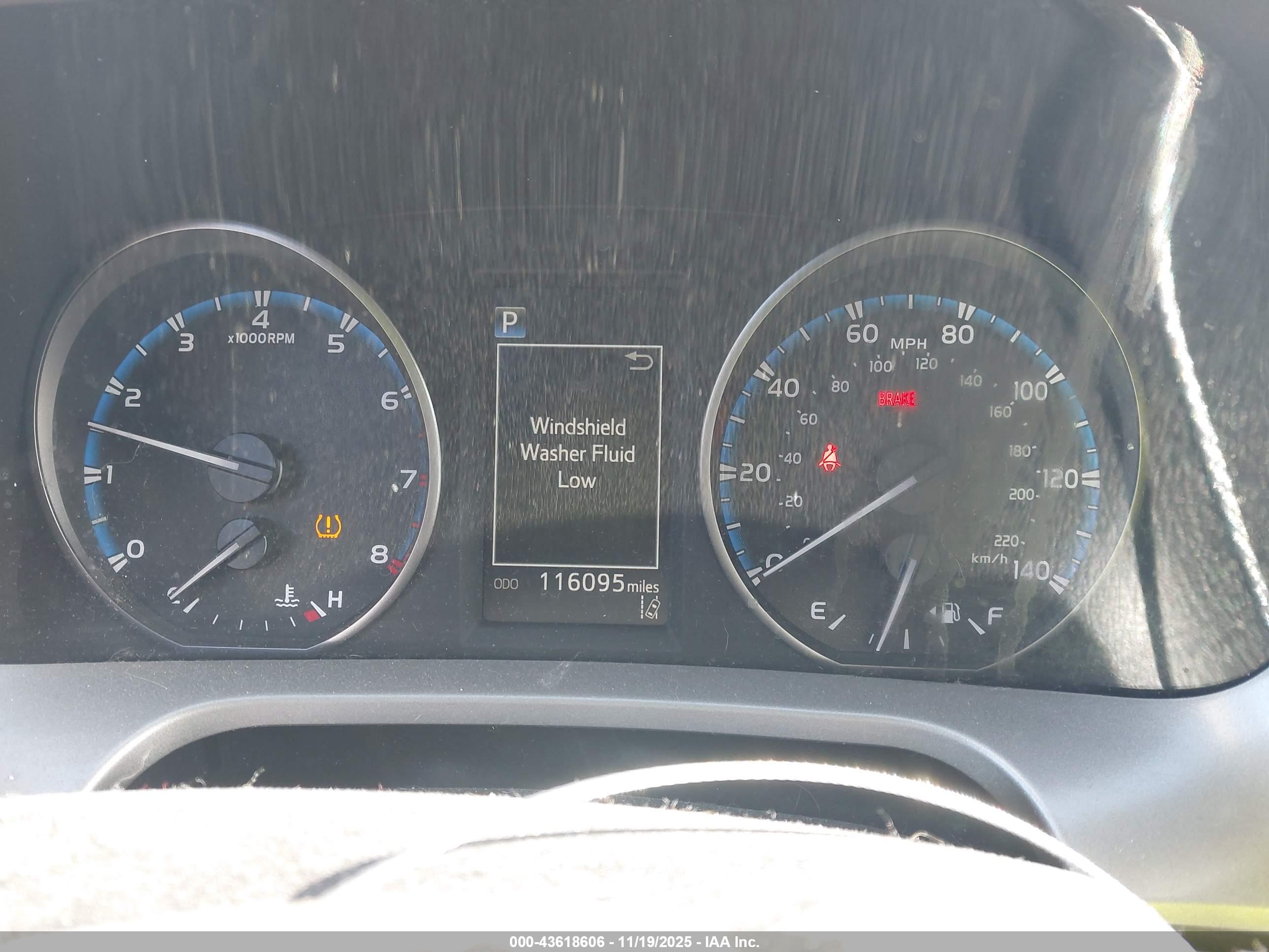 TOYOTA RAV4 image 7