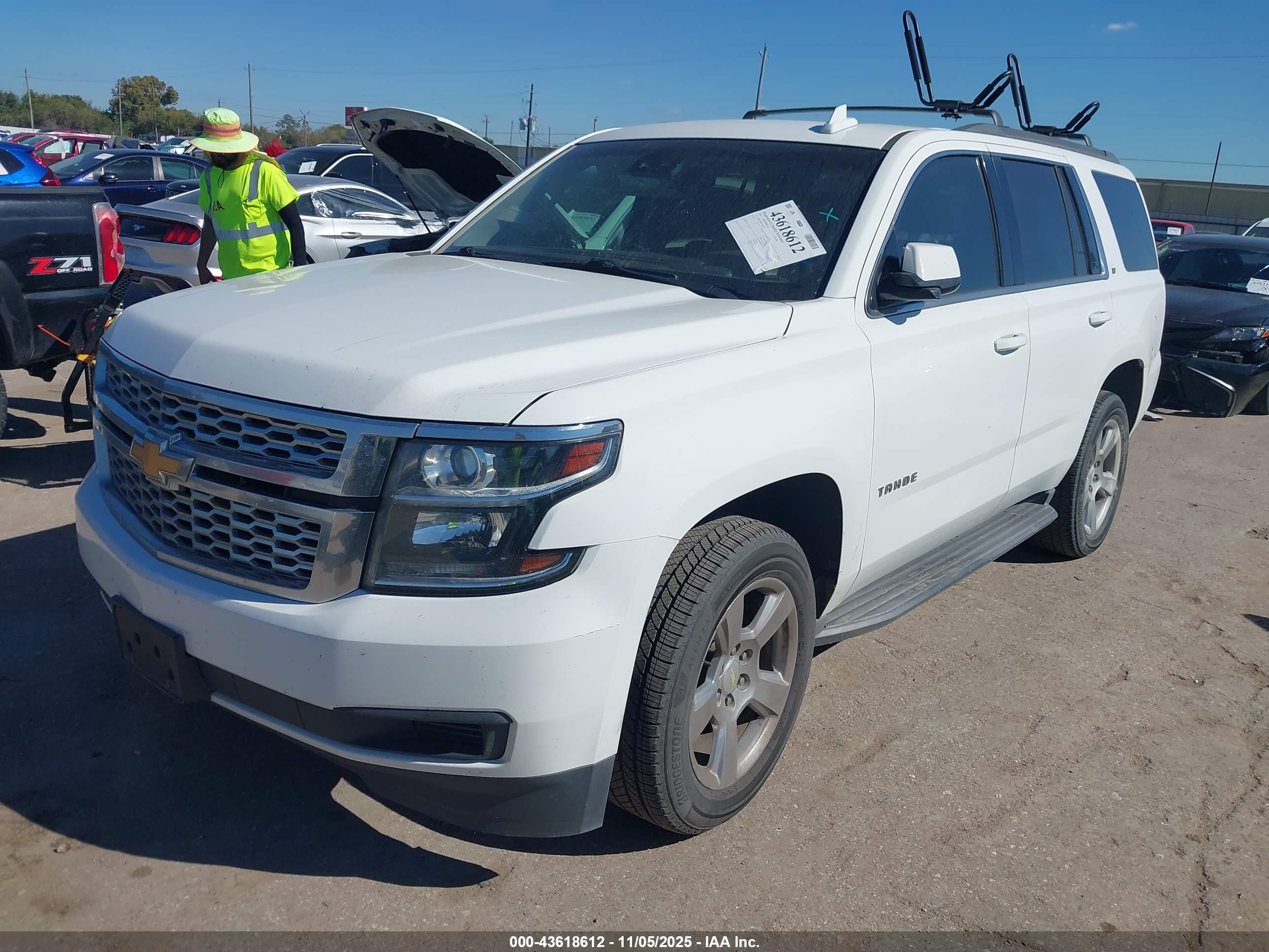 CHEVROLET TAHOE image 2