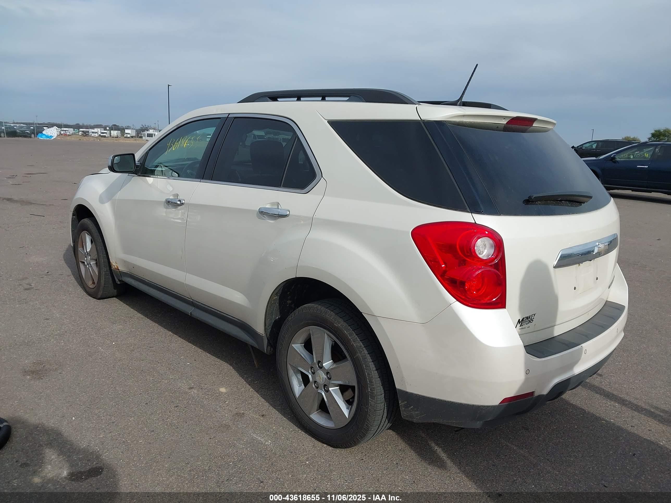 CHEVROLET EQUINOX image 3