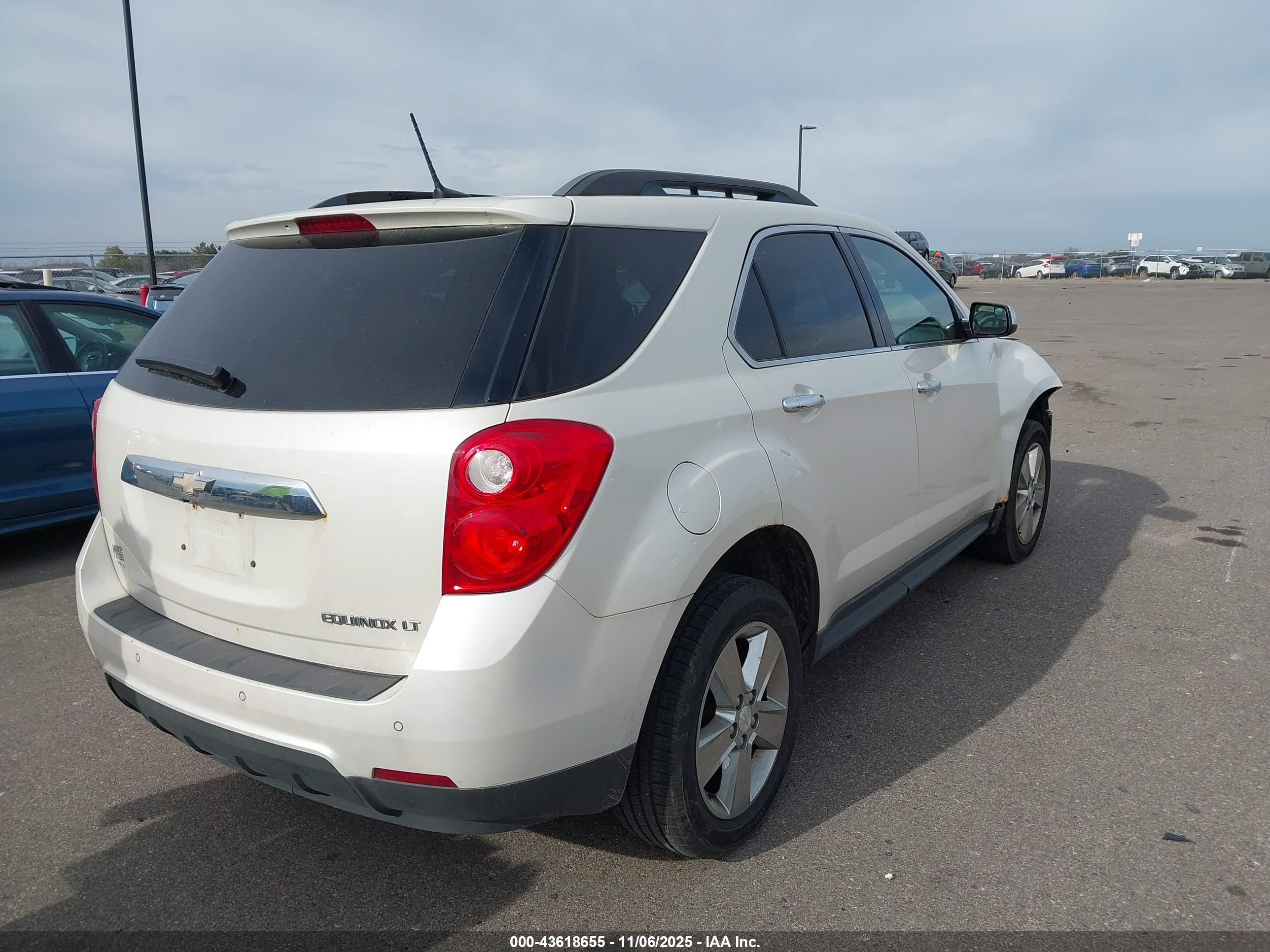 CHEVROLET EQUINOX image 4