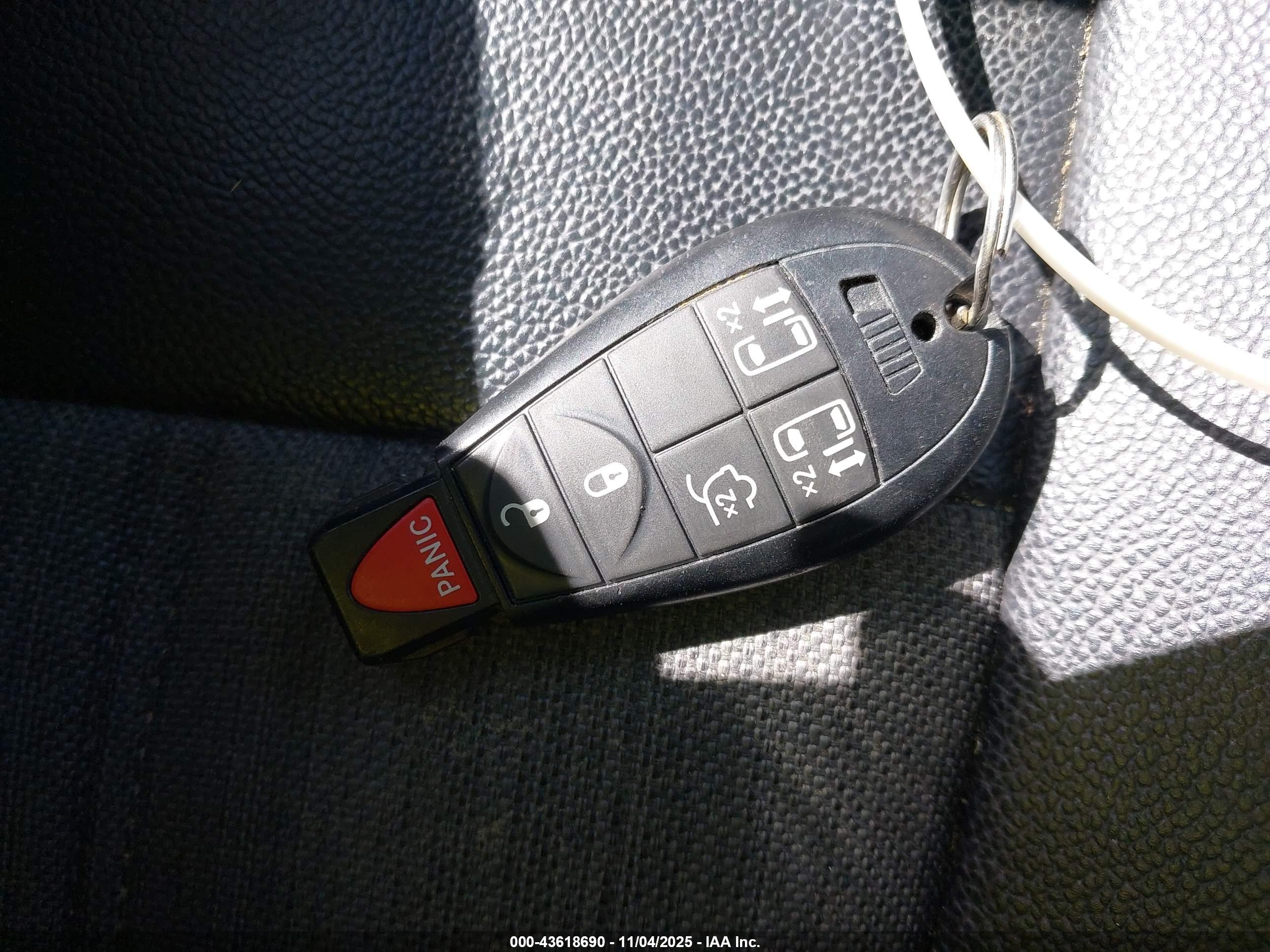 CHRYSLER TOWN image 11