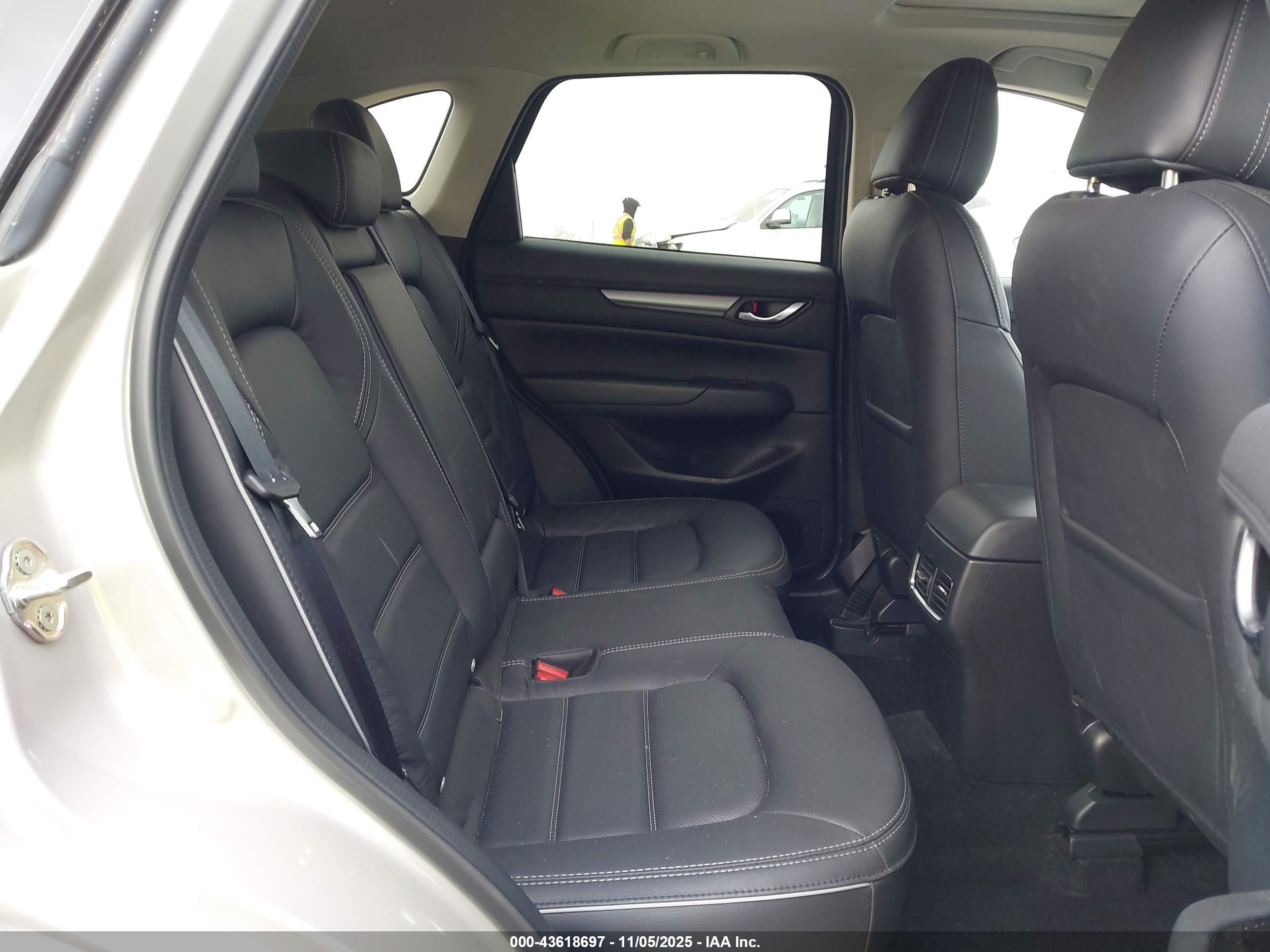 MAZDA CX-5 image 8