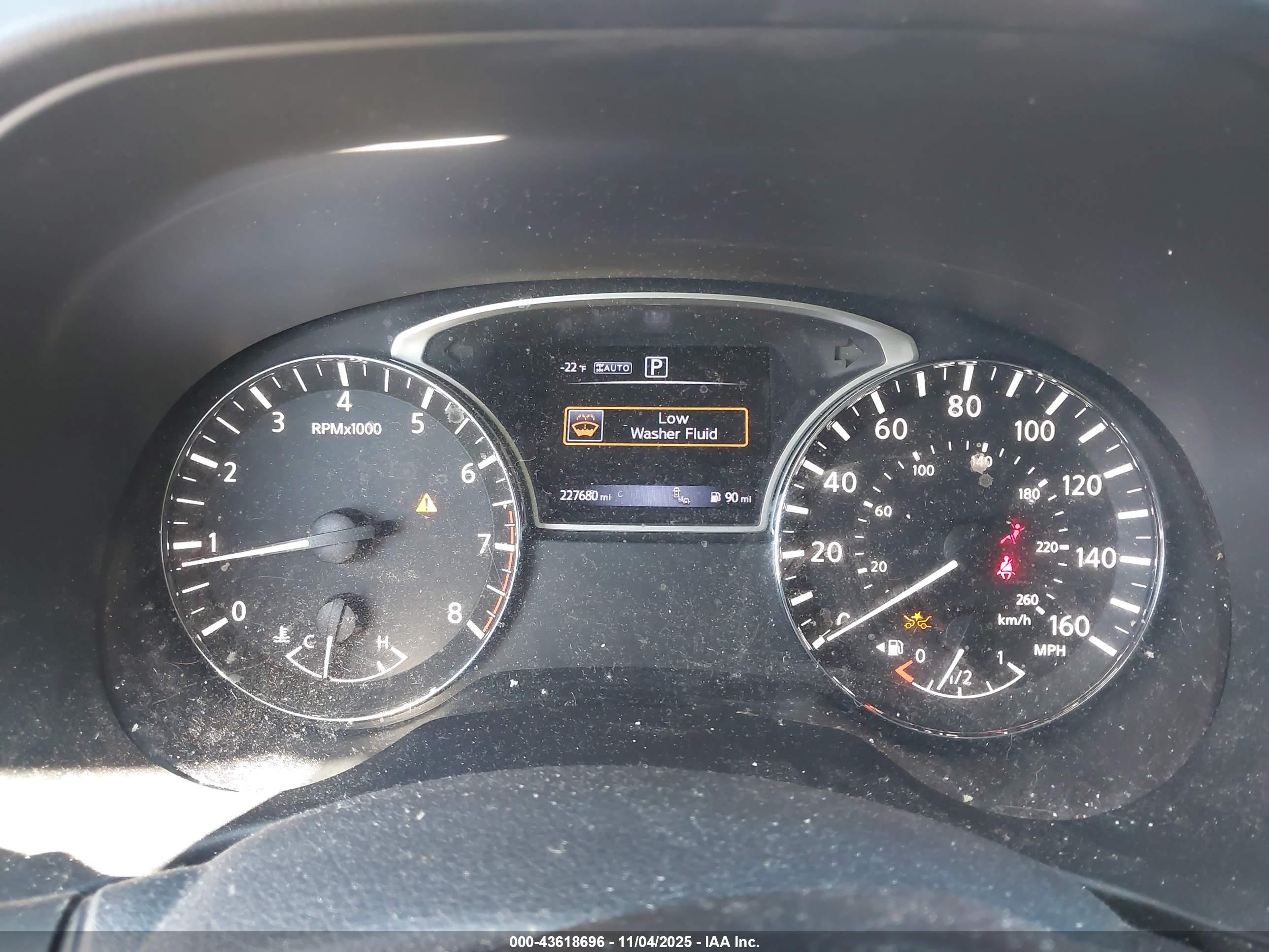 NISSAN PATHFINDER image 7