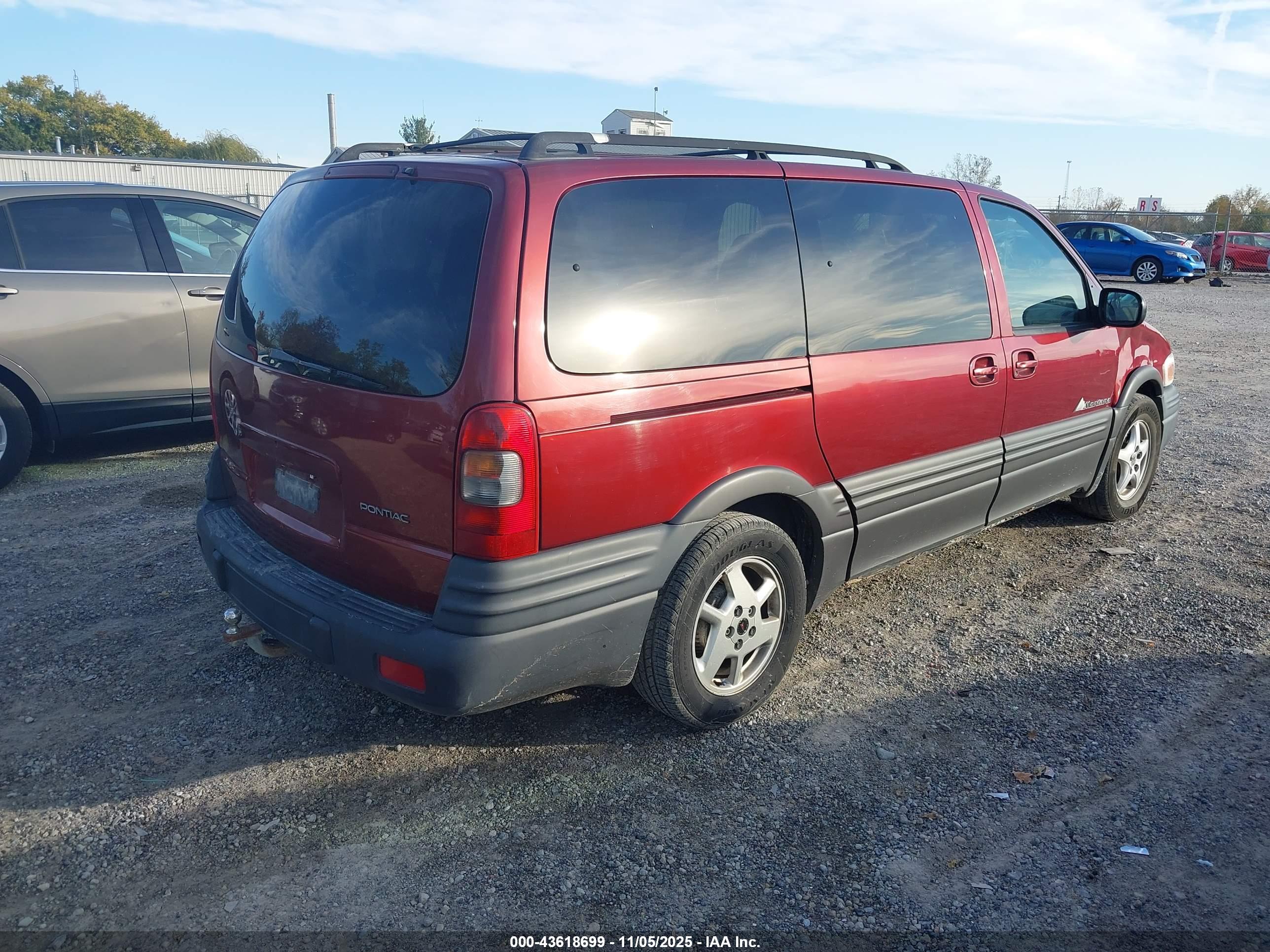 PONTIAC MONTANA image 4