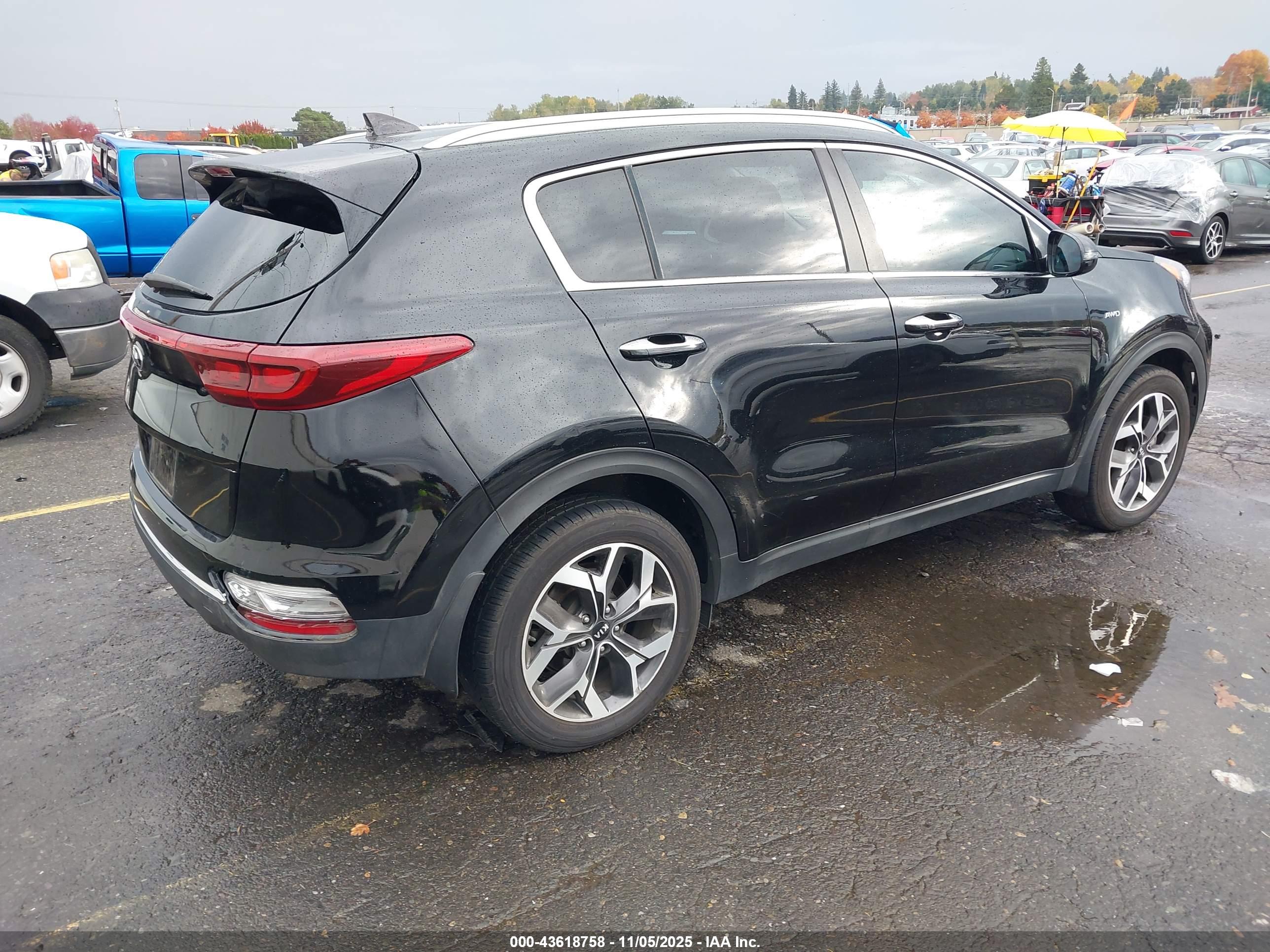 KIA SPORTAGE image 4
