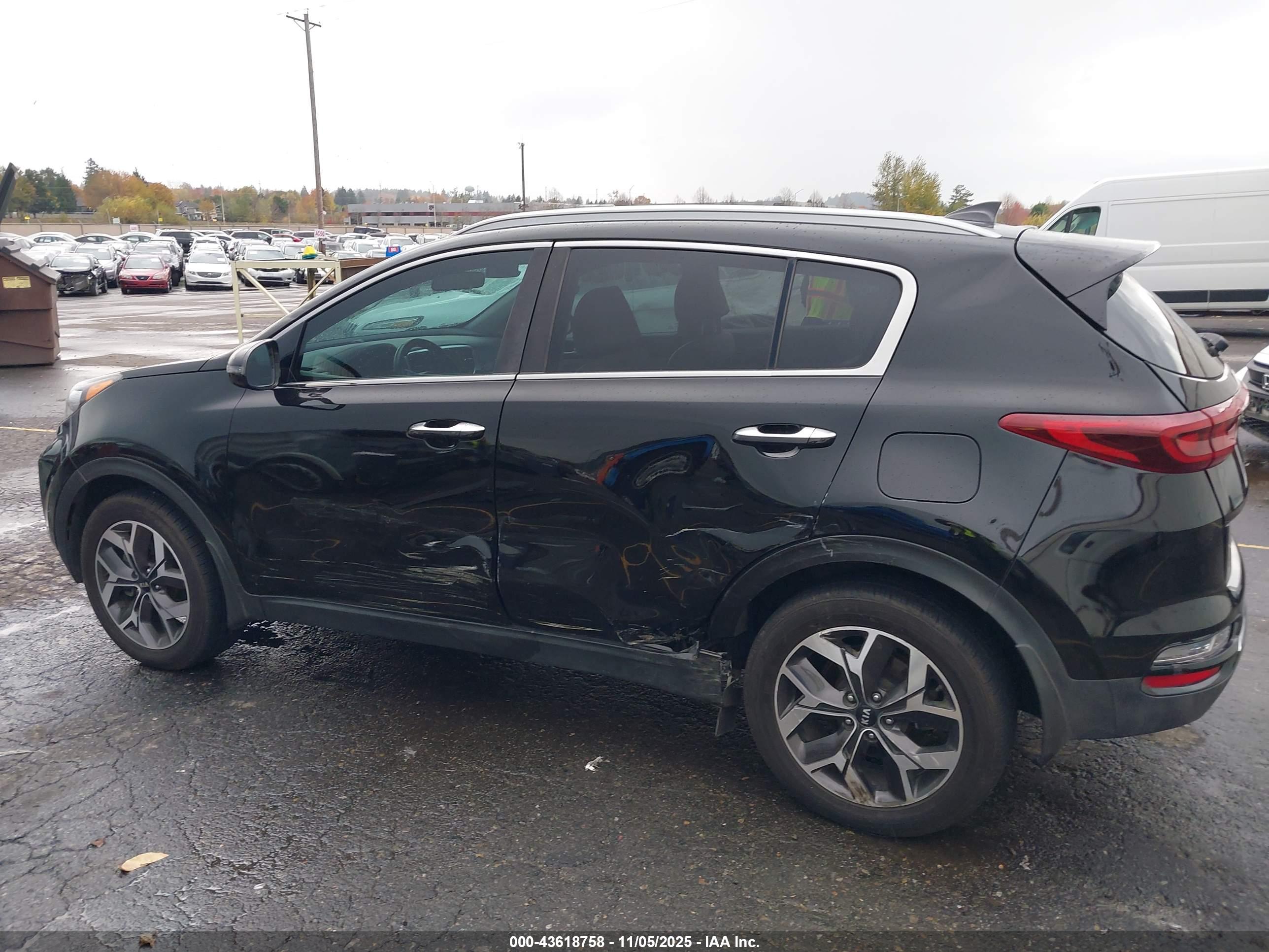 KIA SPORTAGE image 6