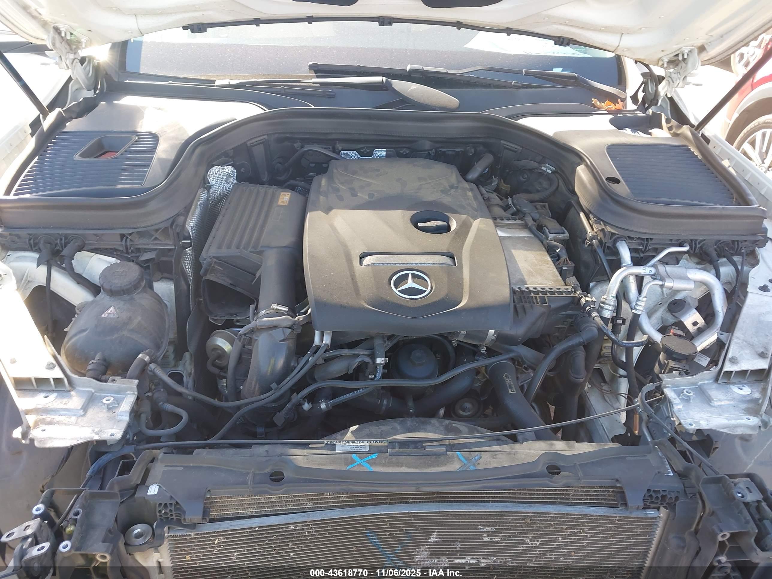 MERCEDES-BENZ GLC image 10