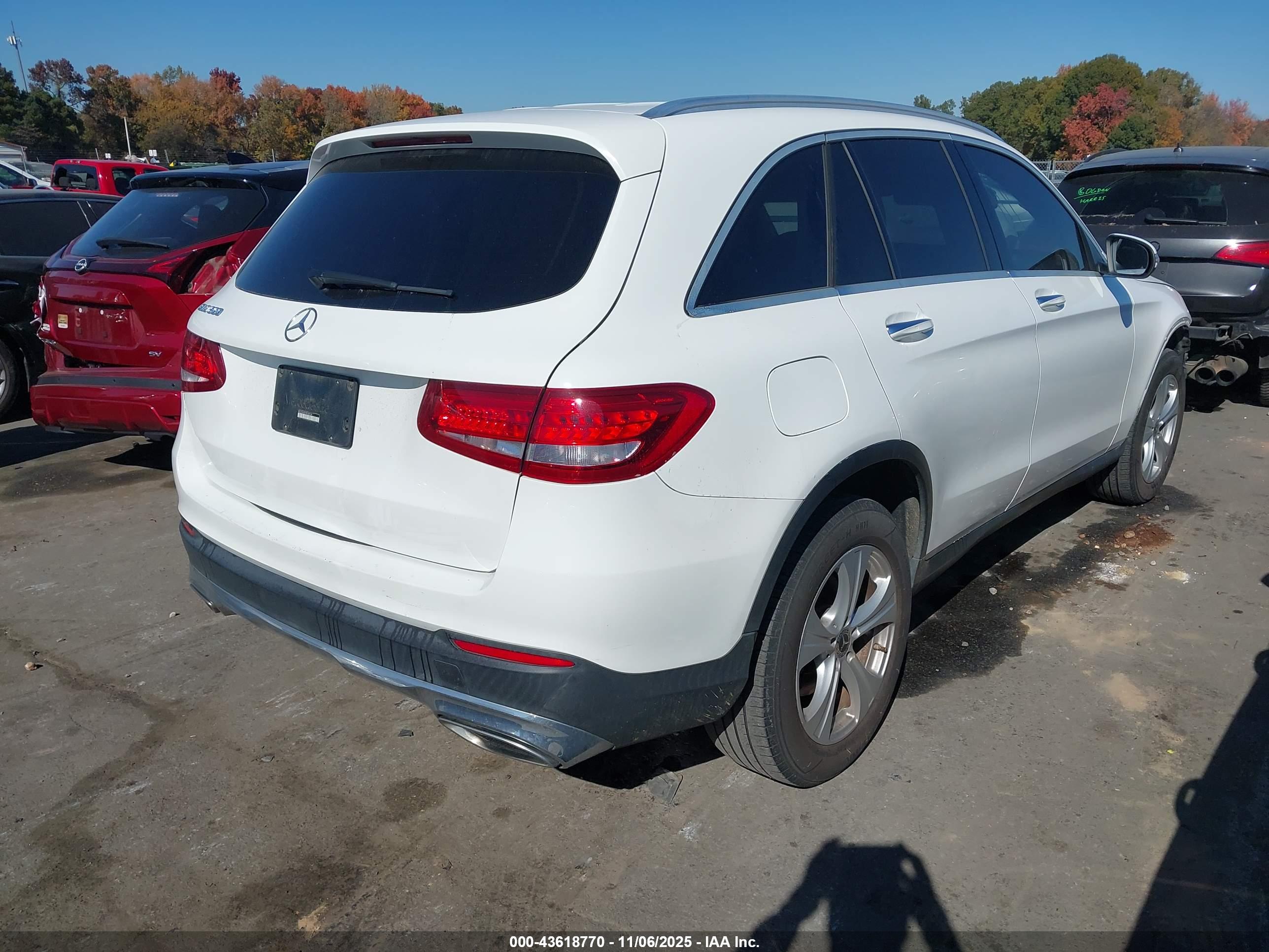 MERCEDES-BENZ GLC image 4