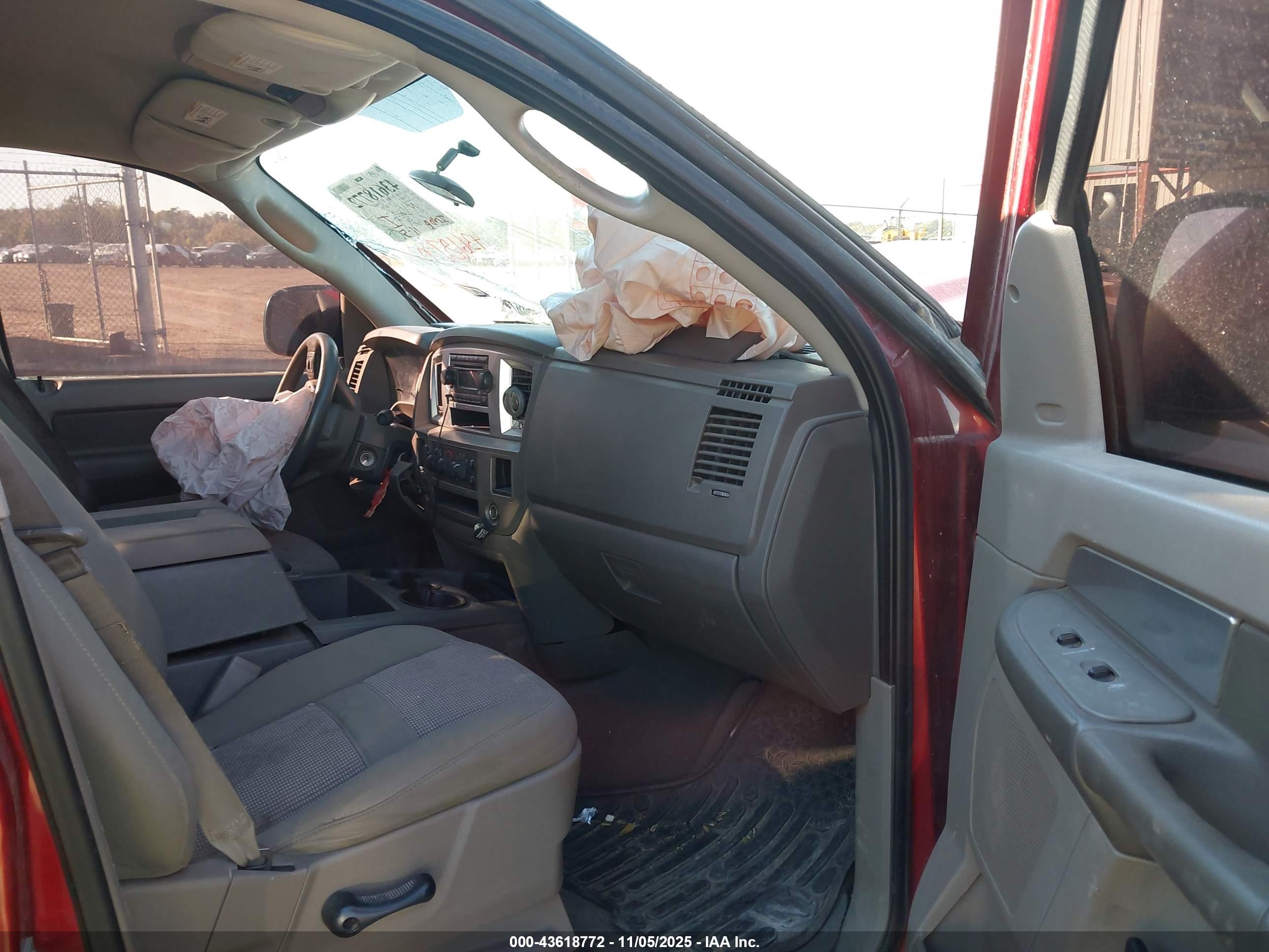 DODGE RAM image 5