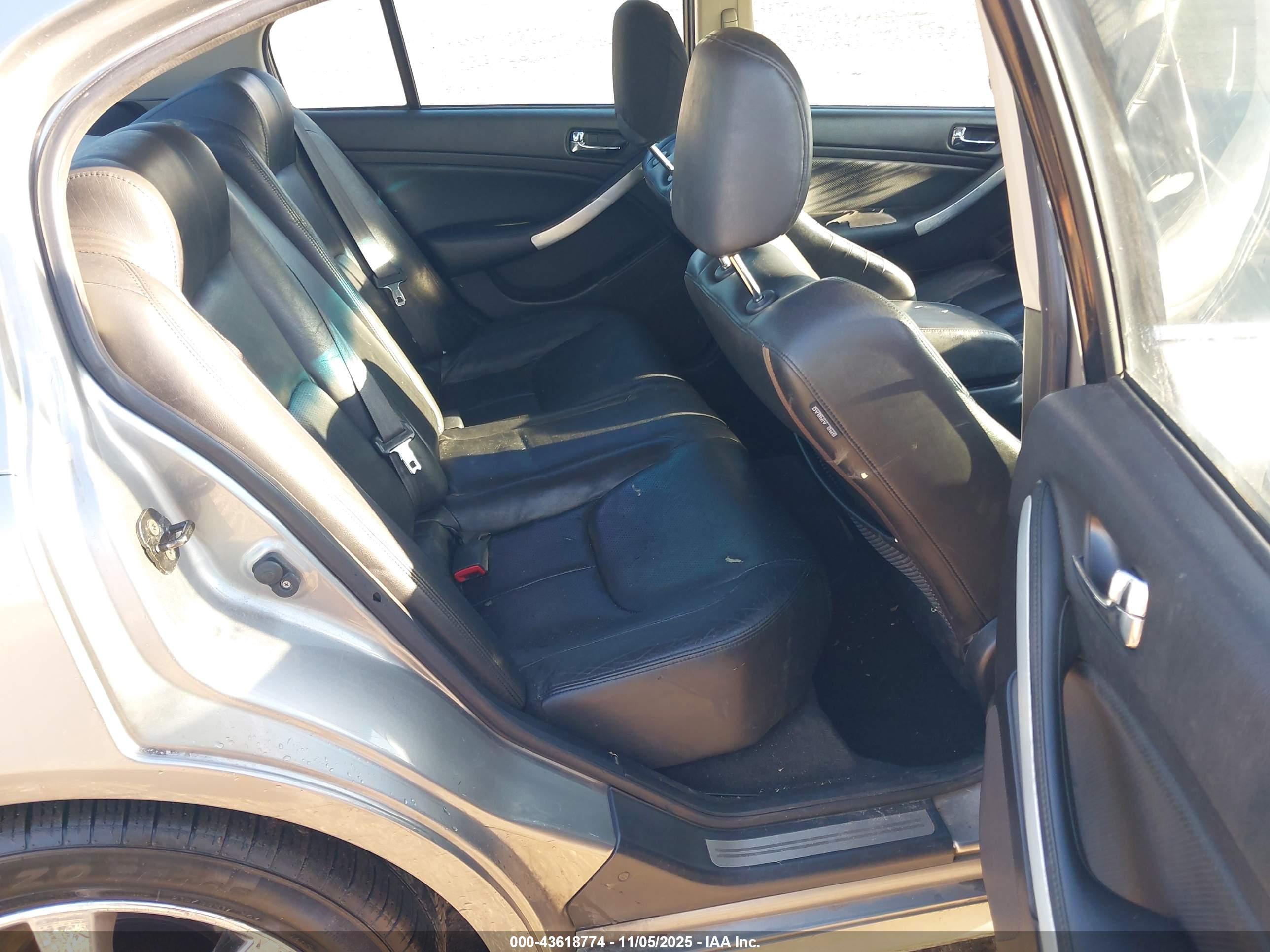 INFINITI G35 image 8