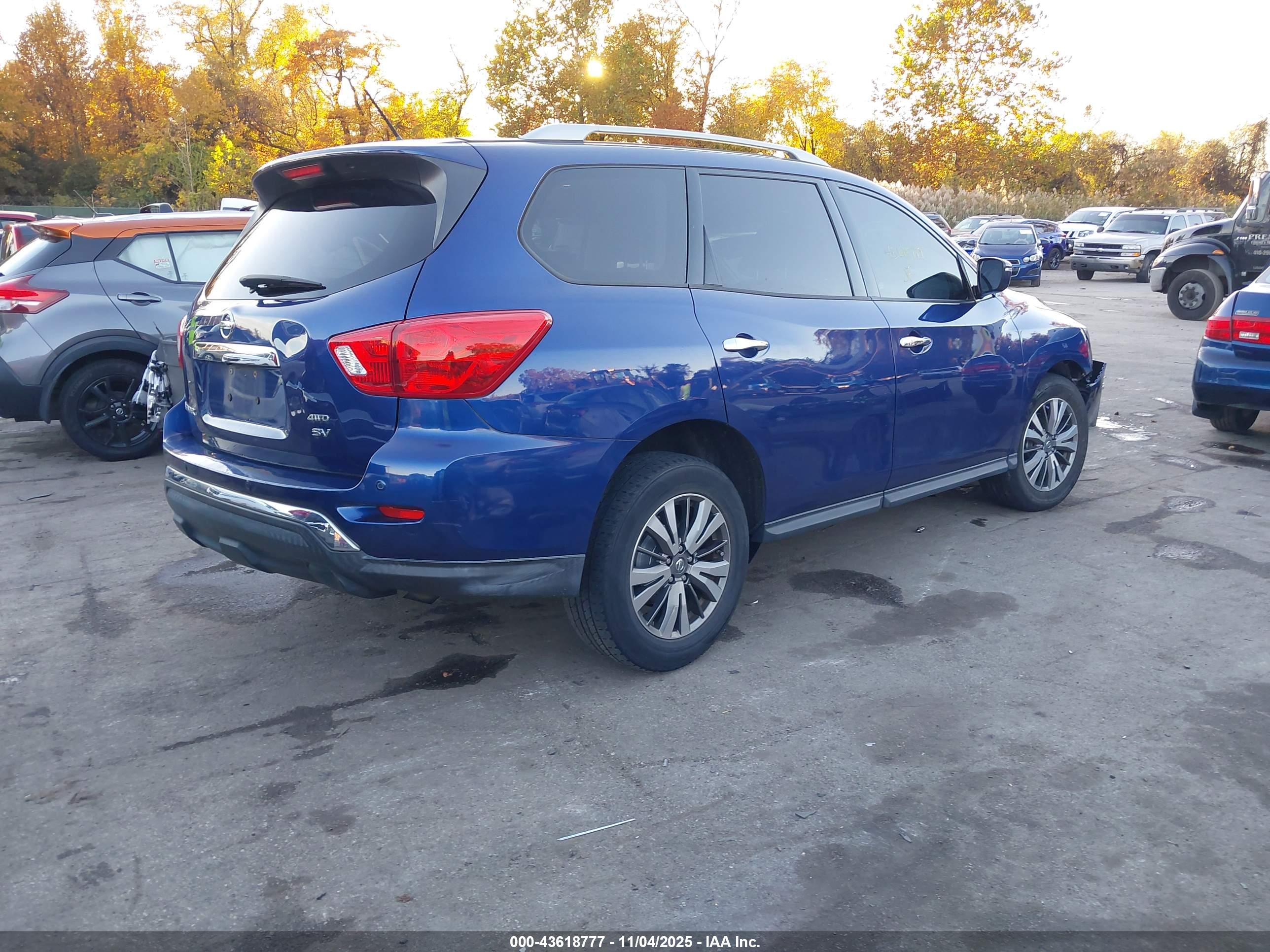 NISSAN PATHFINDER image 4