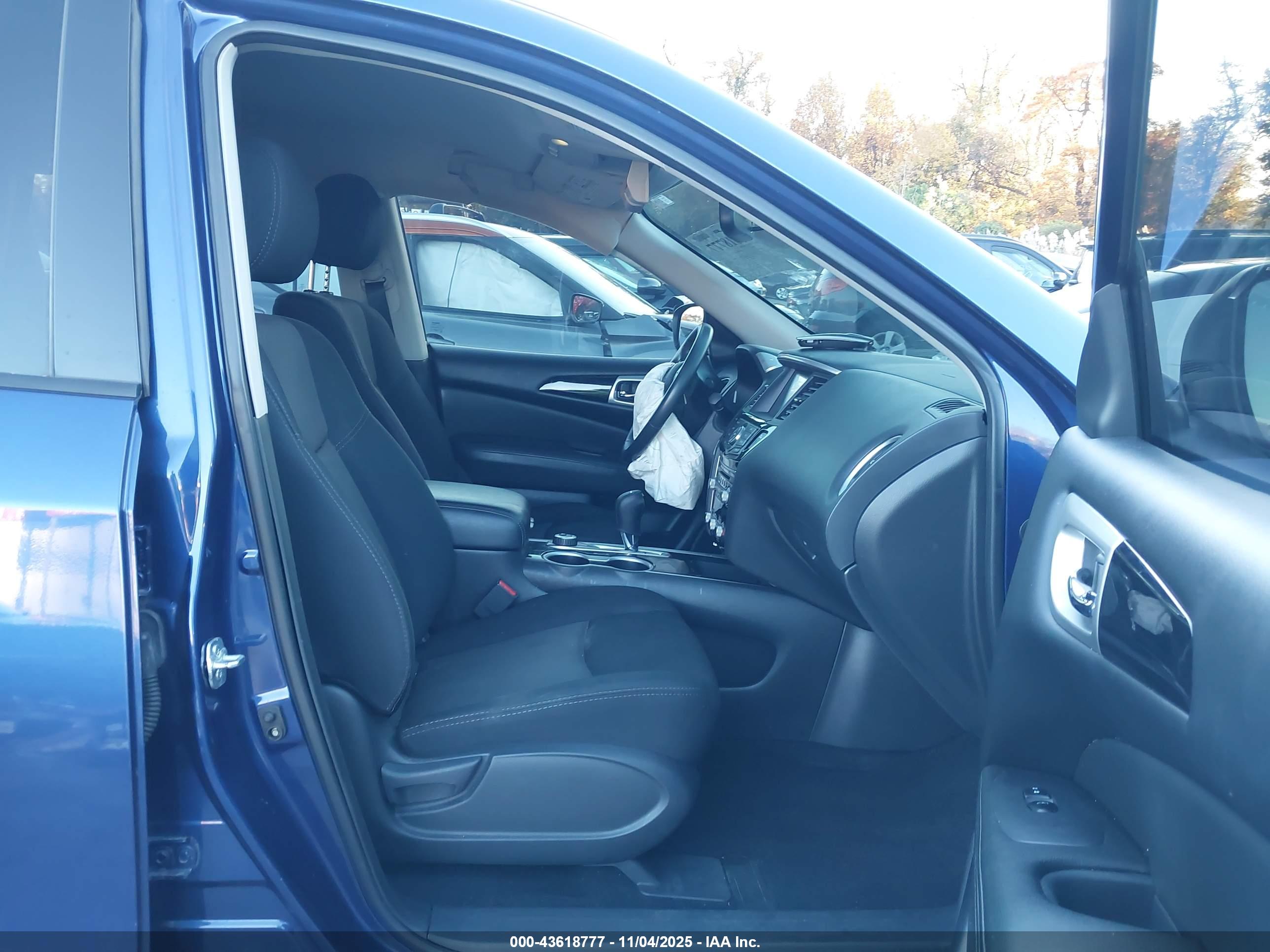 NISSAN PATHFINDER image 5