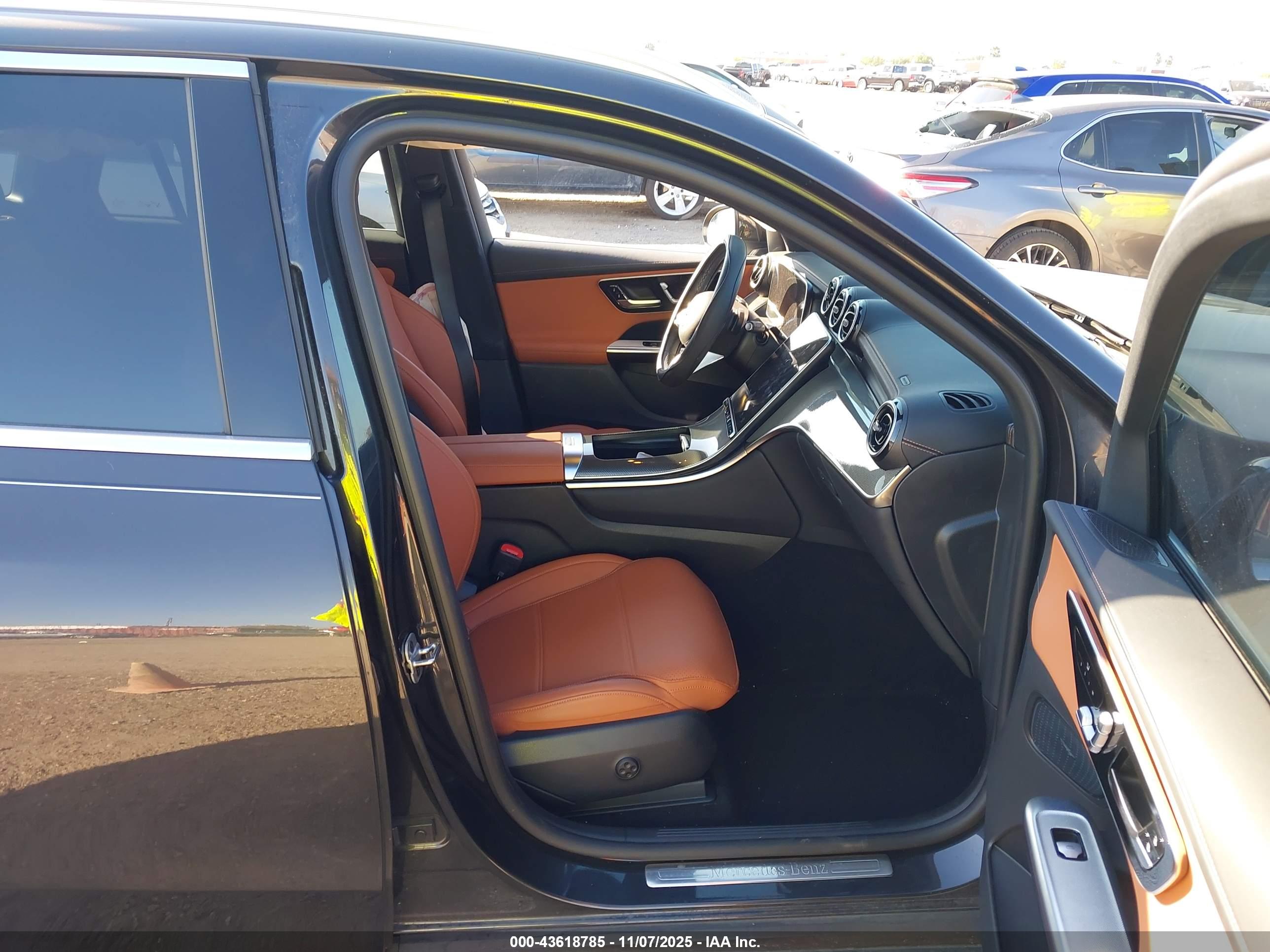 MERCEDES-BENZ GLC image 5