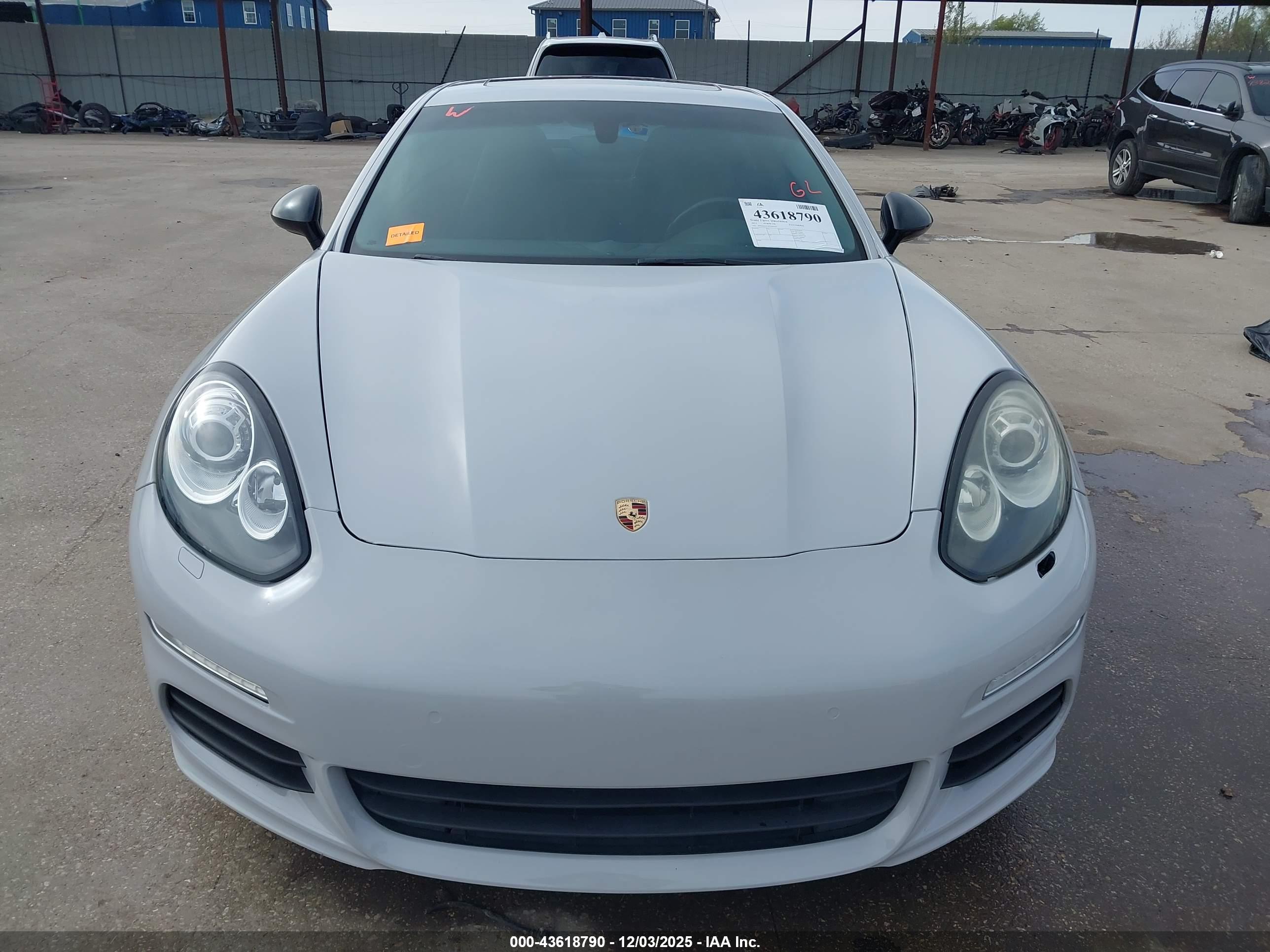 PORSCHE PANAMERA image 6