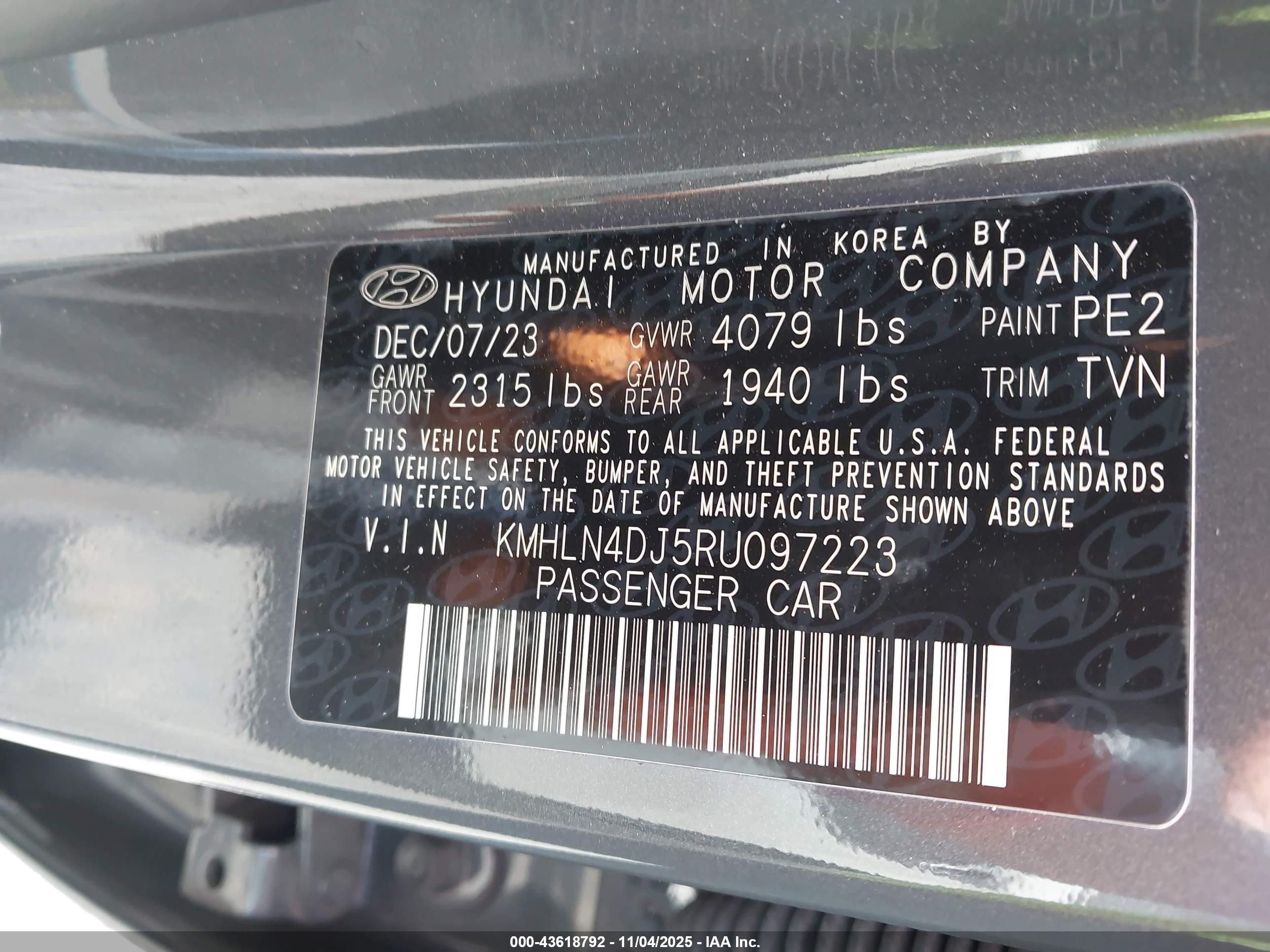 HYUNDAI ELANTRA image 9