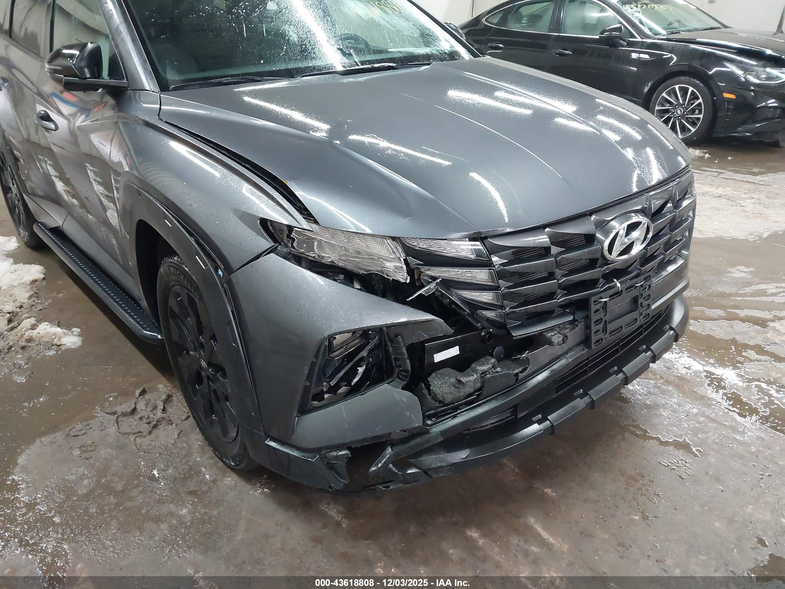 HYUNDAI TUCSON image 6