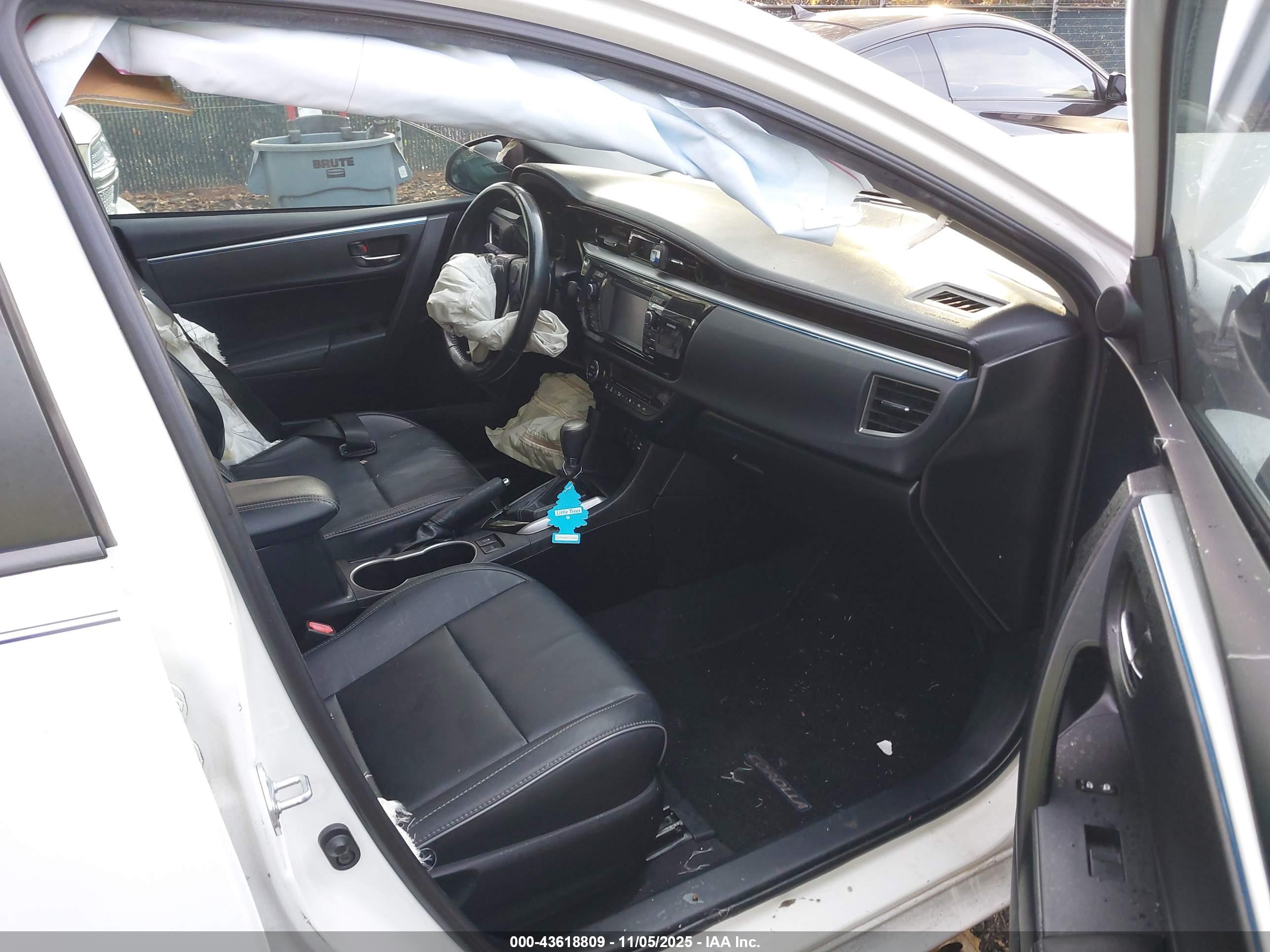 TOYOTA COROLLA image 5