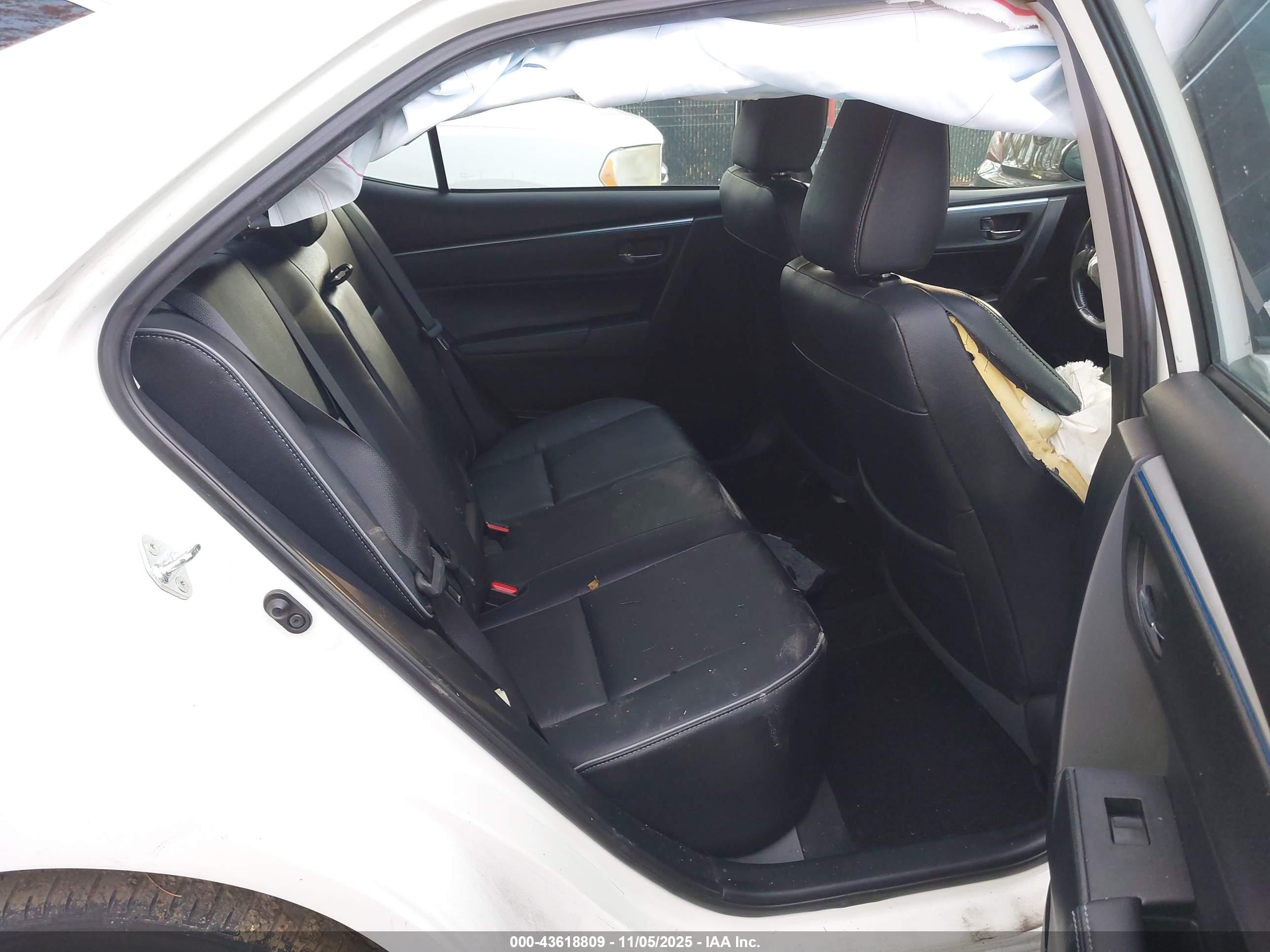 TOYOTA COROLLA image 8