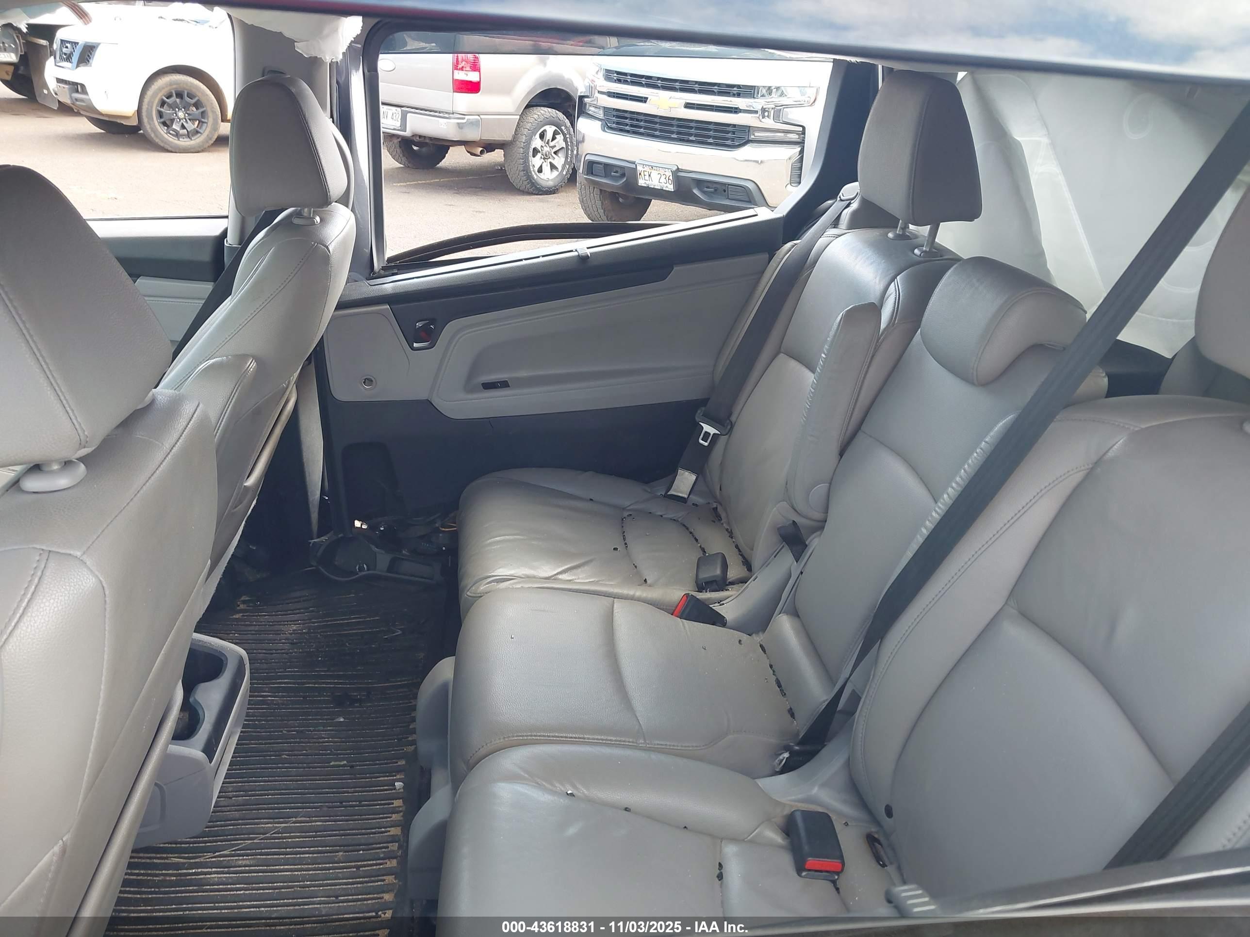 HONDA ODYSSEY image 8