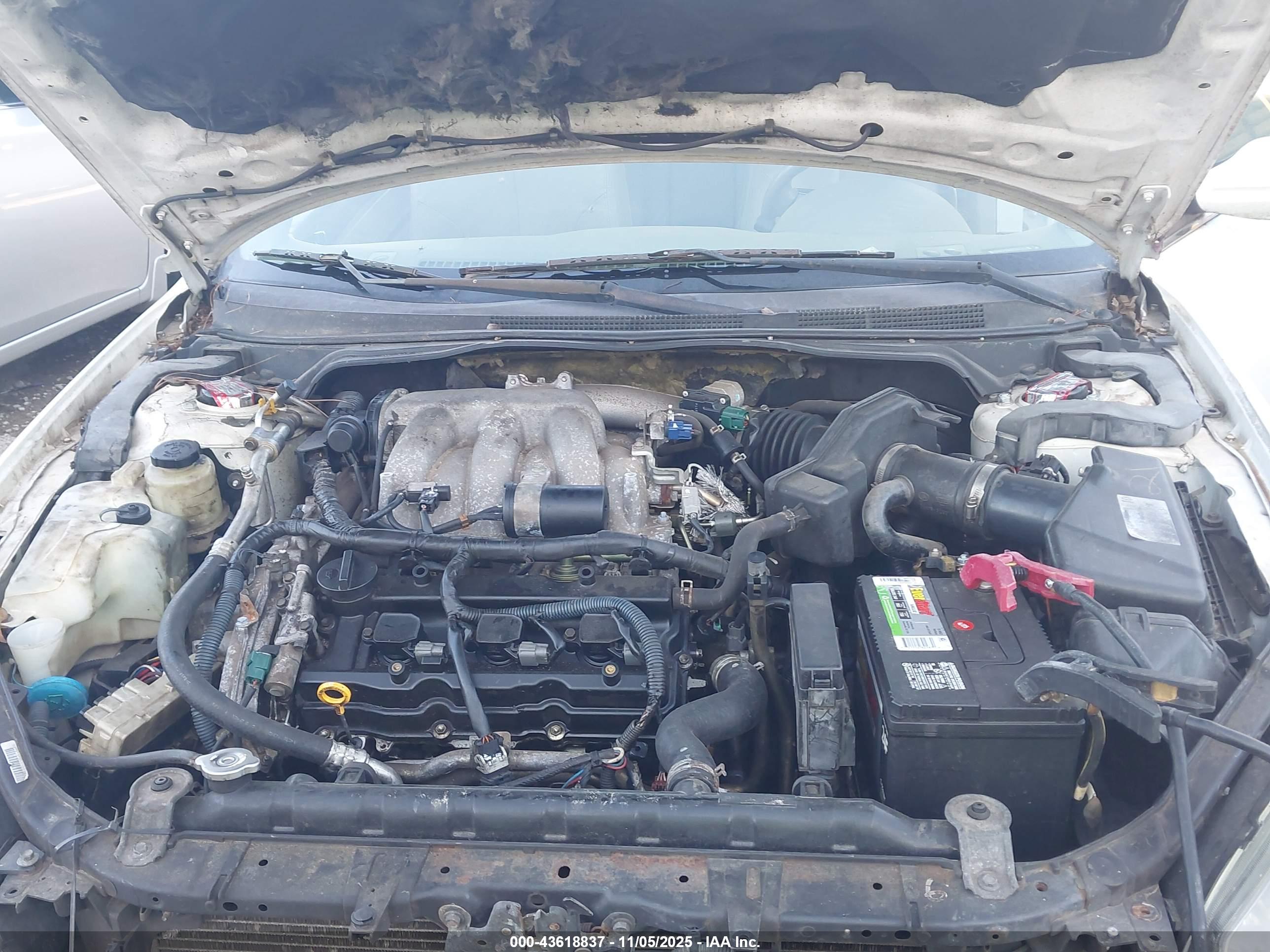 NISSAN ALTIMA image 10