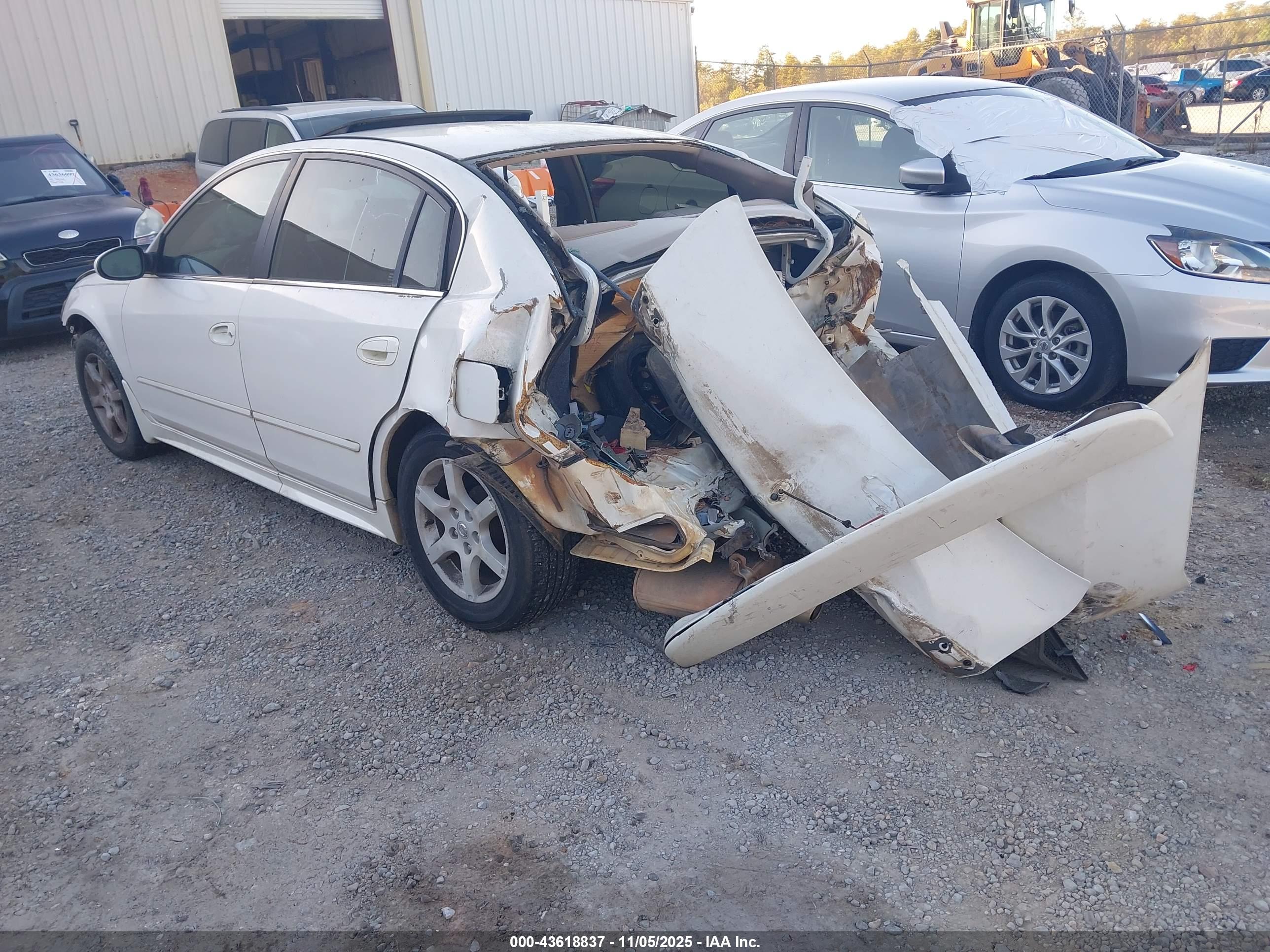 NISSAN ALTIMA image 3