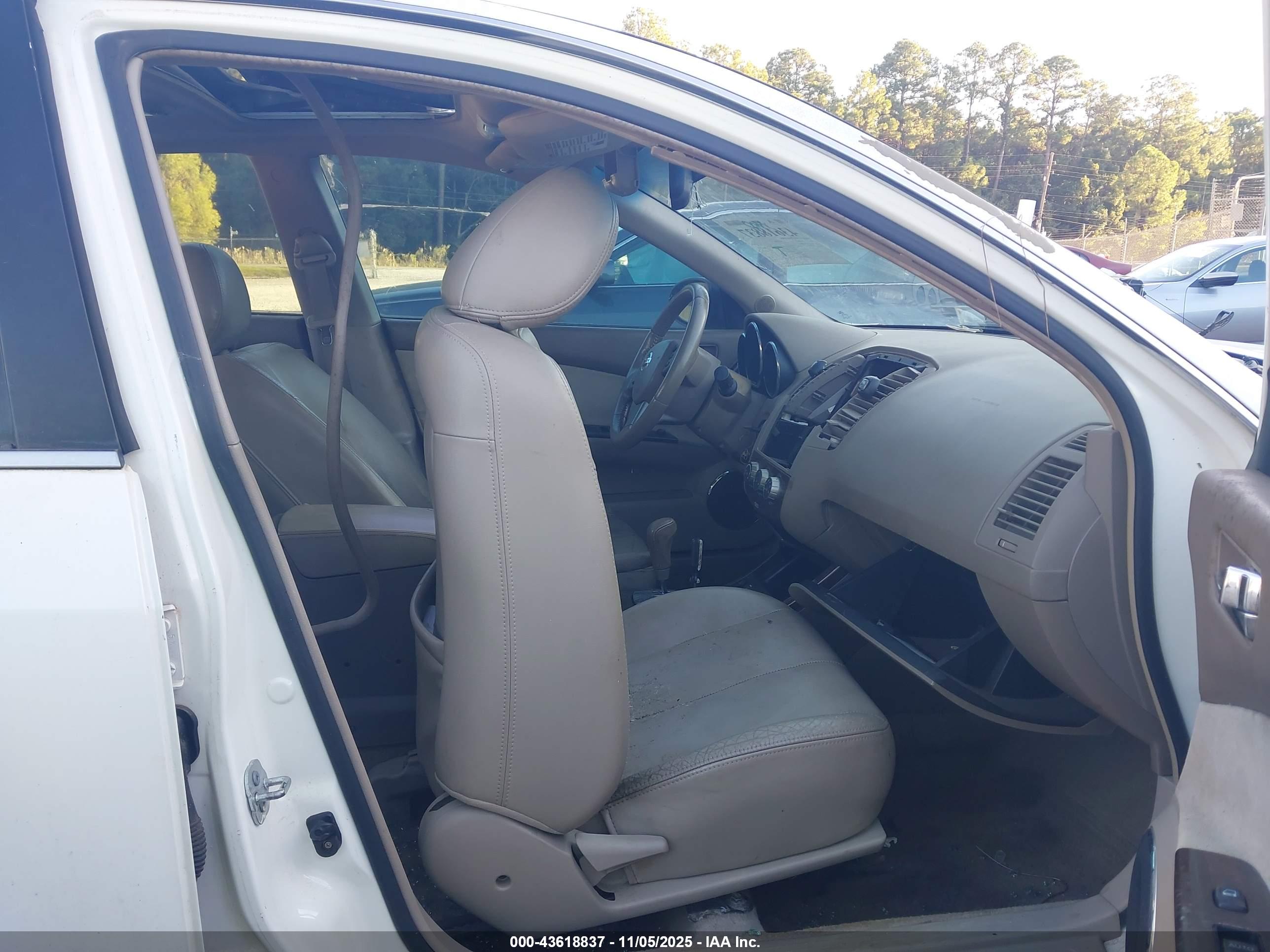 NISSAN ALTIMA image 5