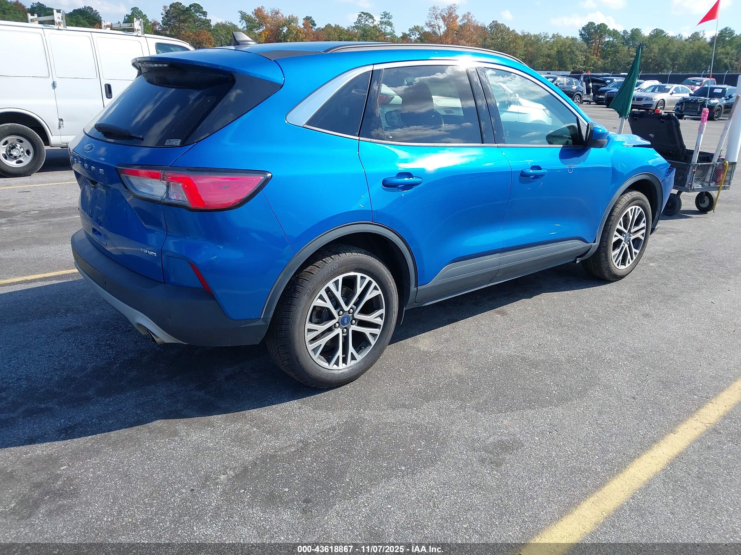 FORD ESCAPE image 4