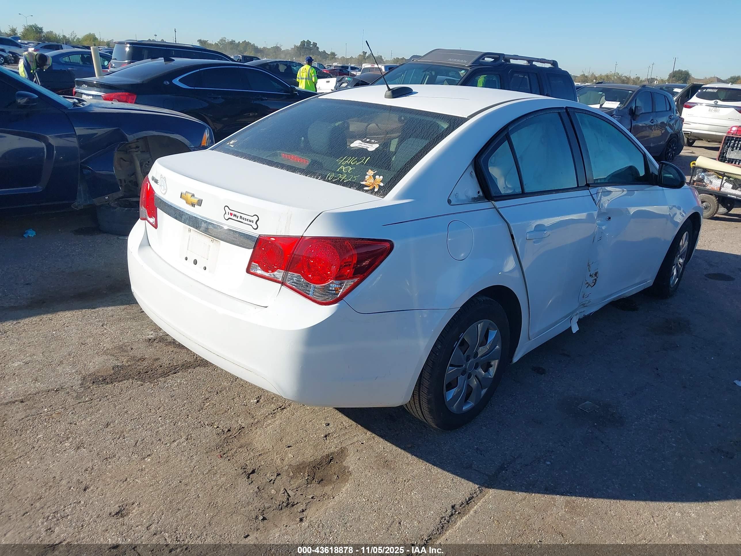 CHEVROLET CRUZE image 4