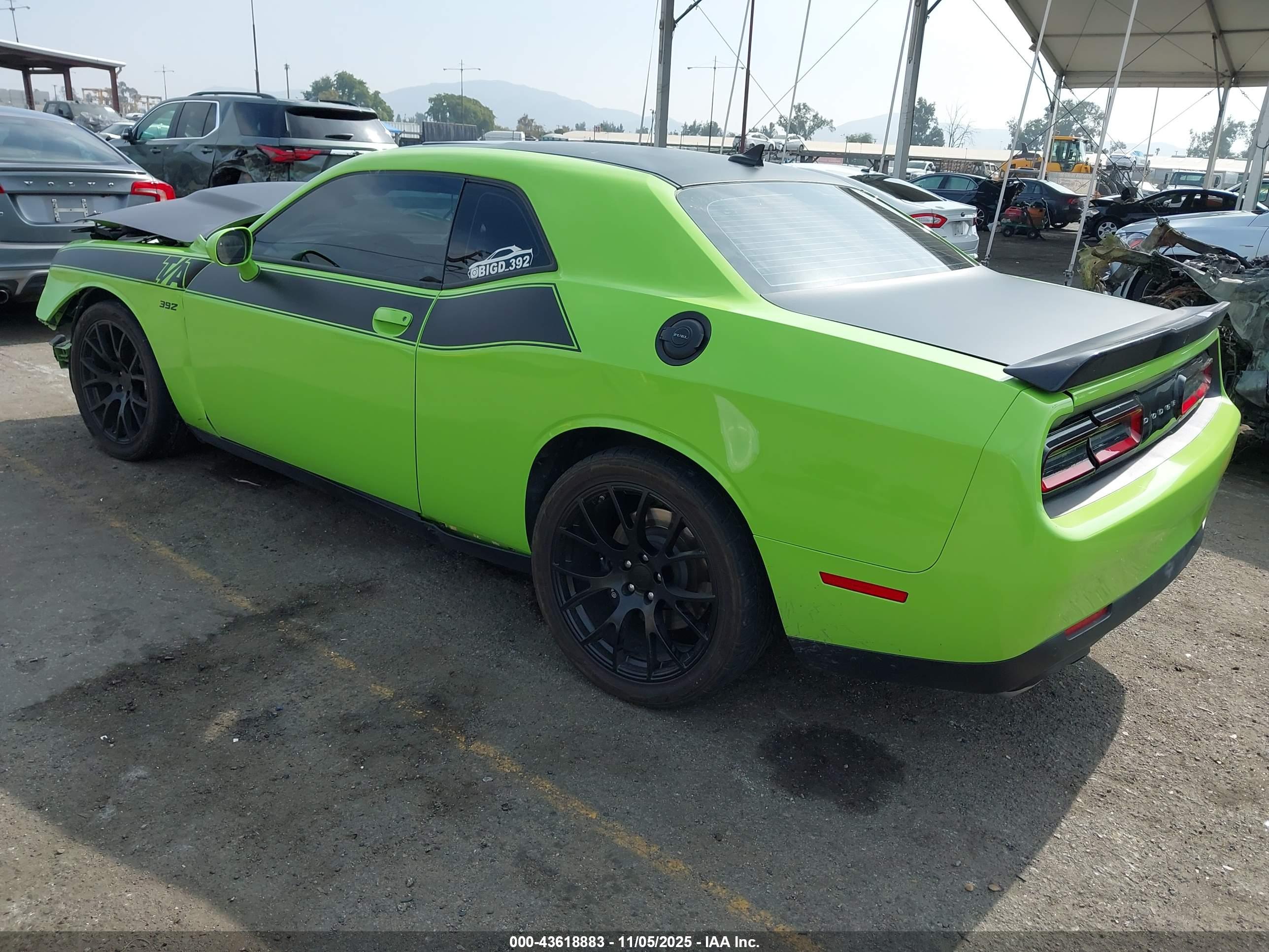 DODGE CHALLENGER image 3