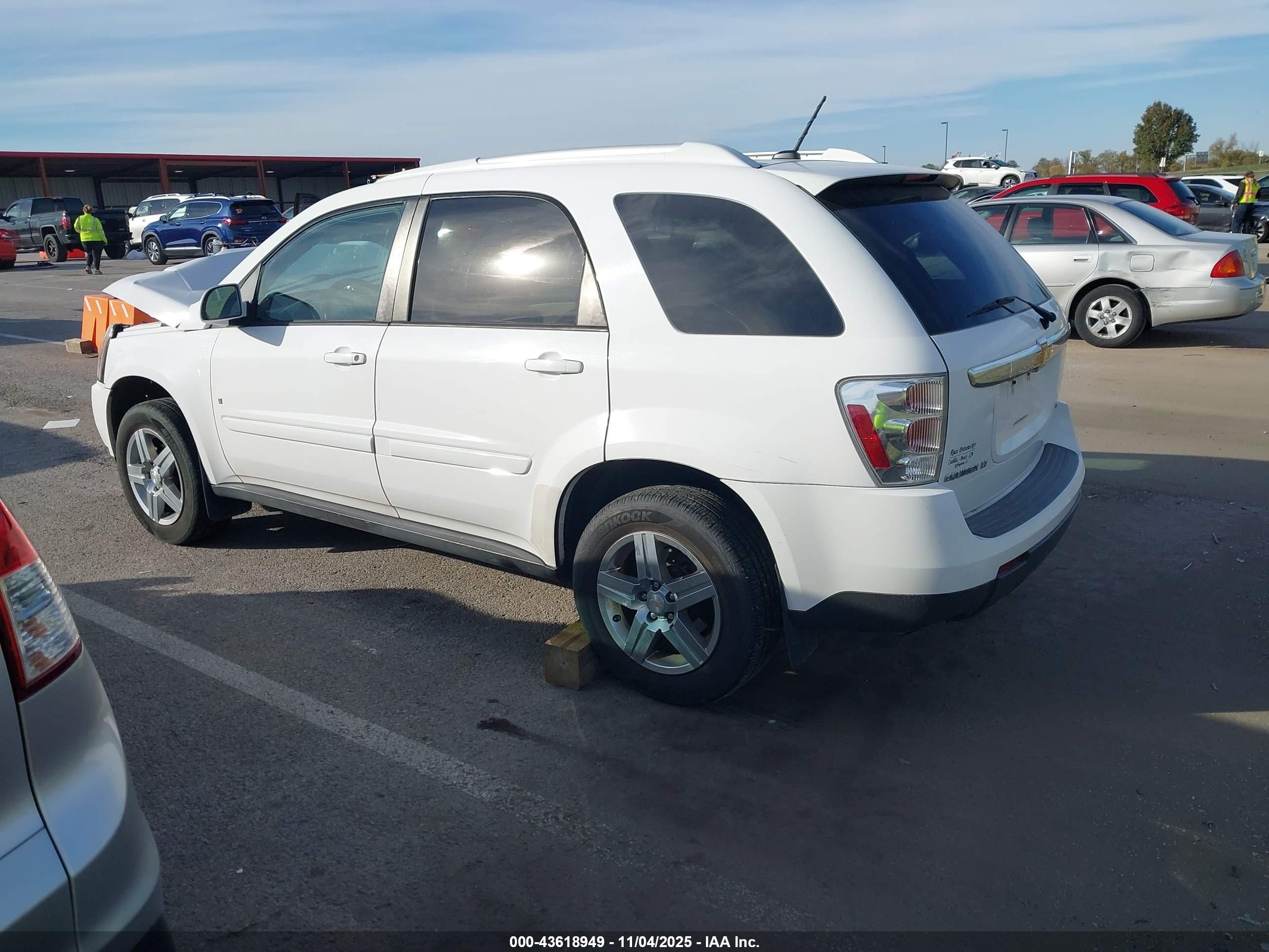 CHEVROLET EQUINOX image 3