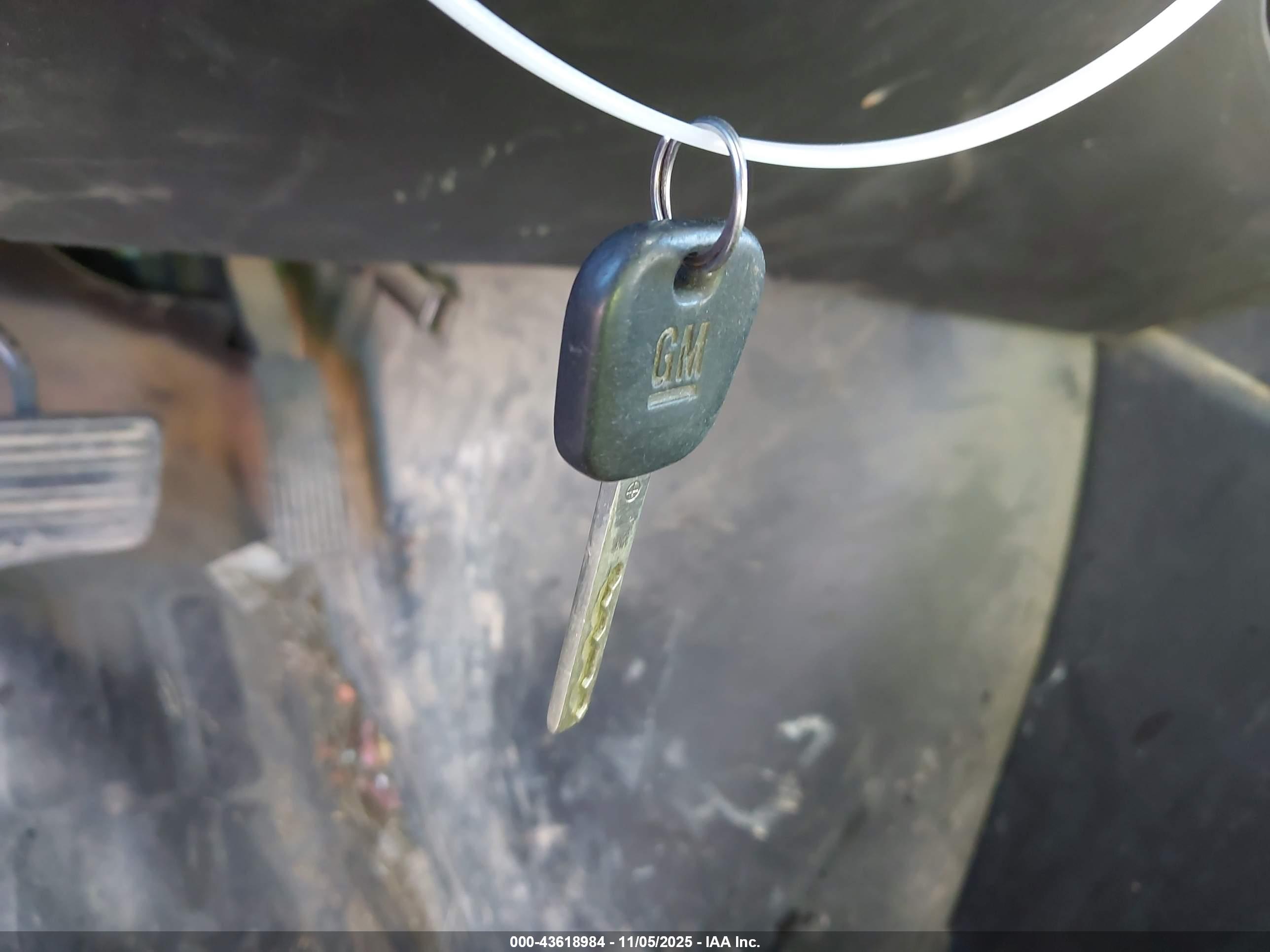 GMC SAVANA image 11