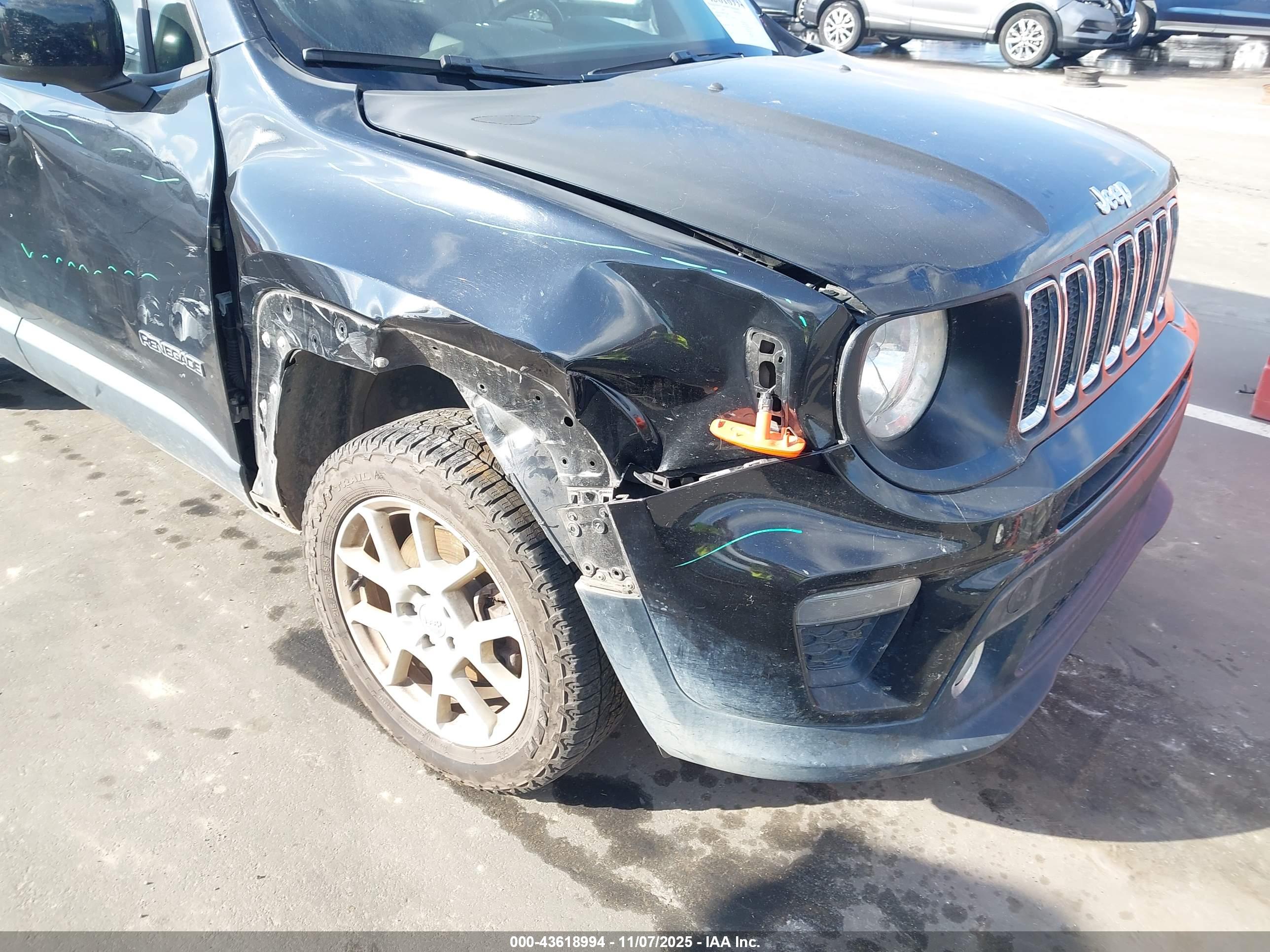 JEEP RENEGADE image 6
