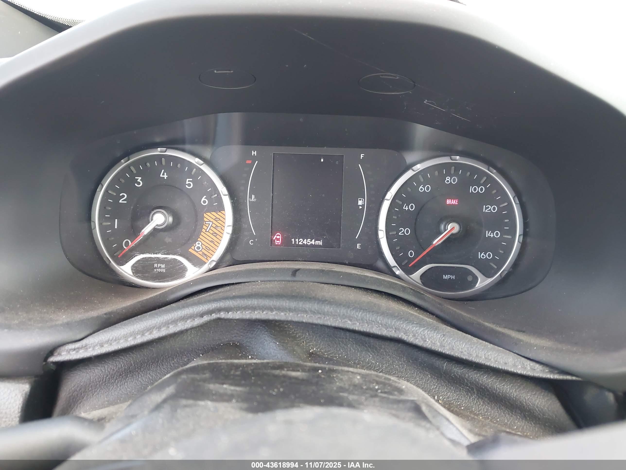 JEEP RENEGADE image 7