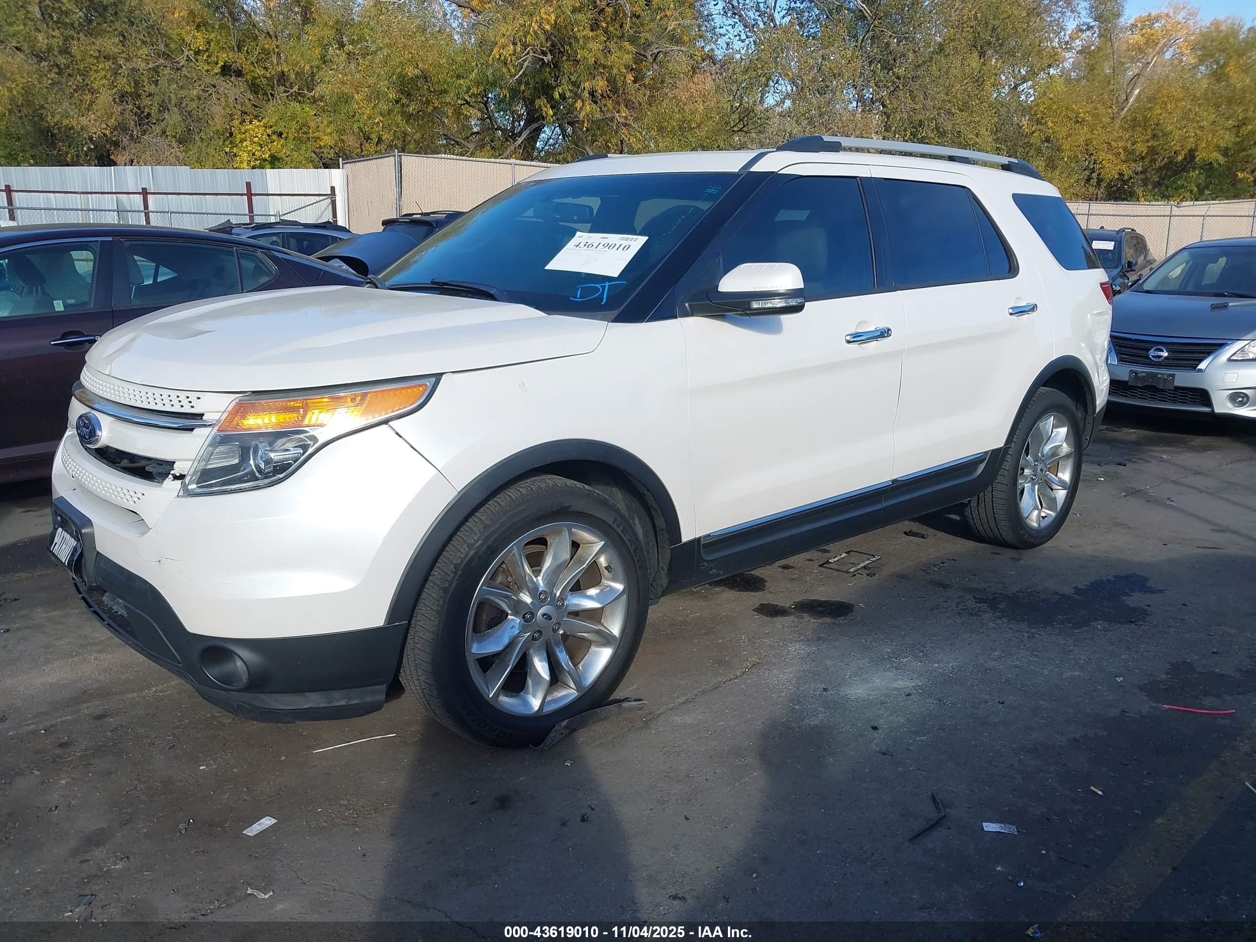 FORD EXPLORER image 2