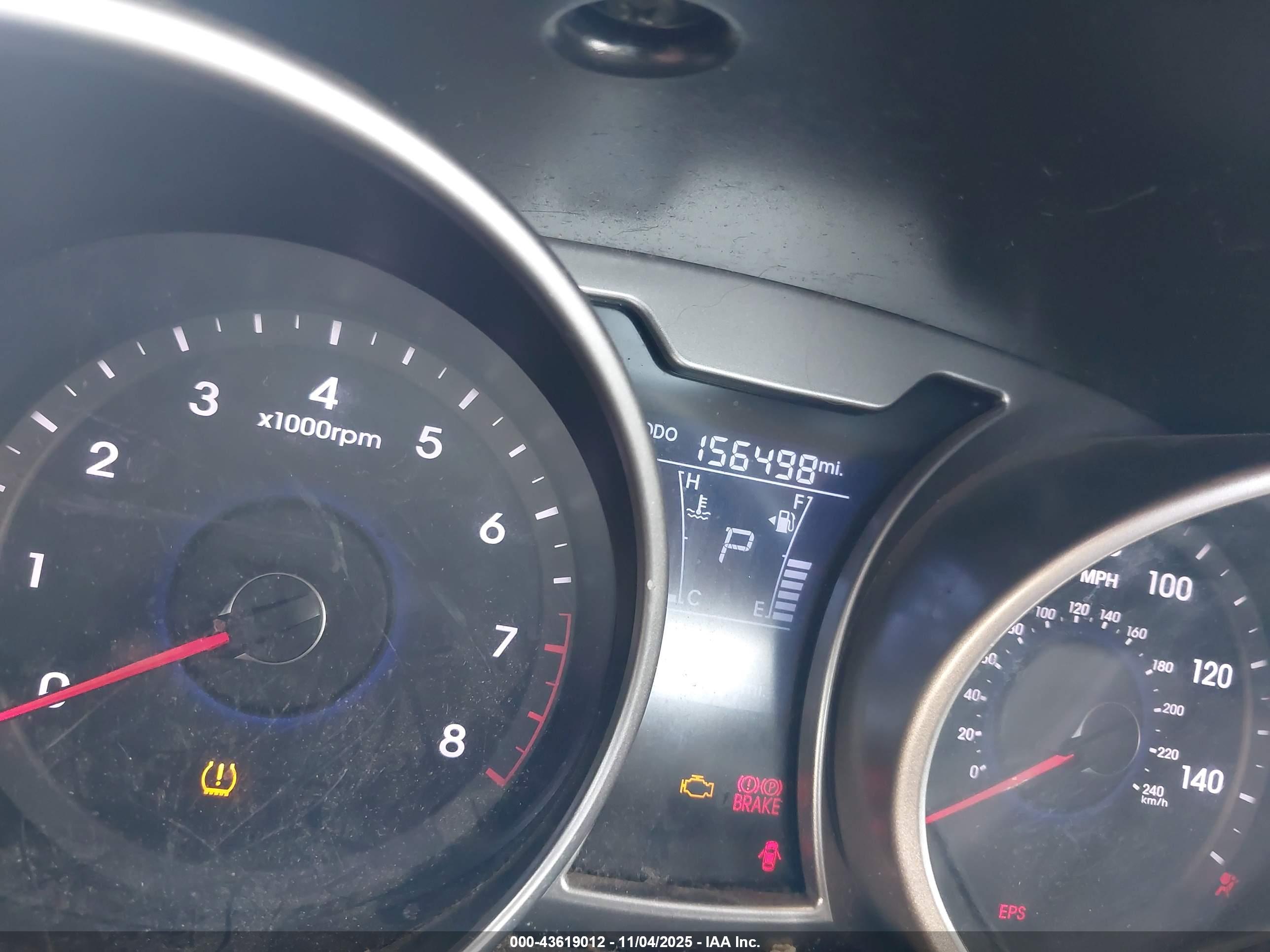 HYUNDAI VELOSTER image 7