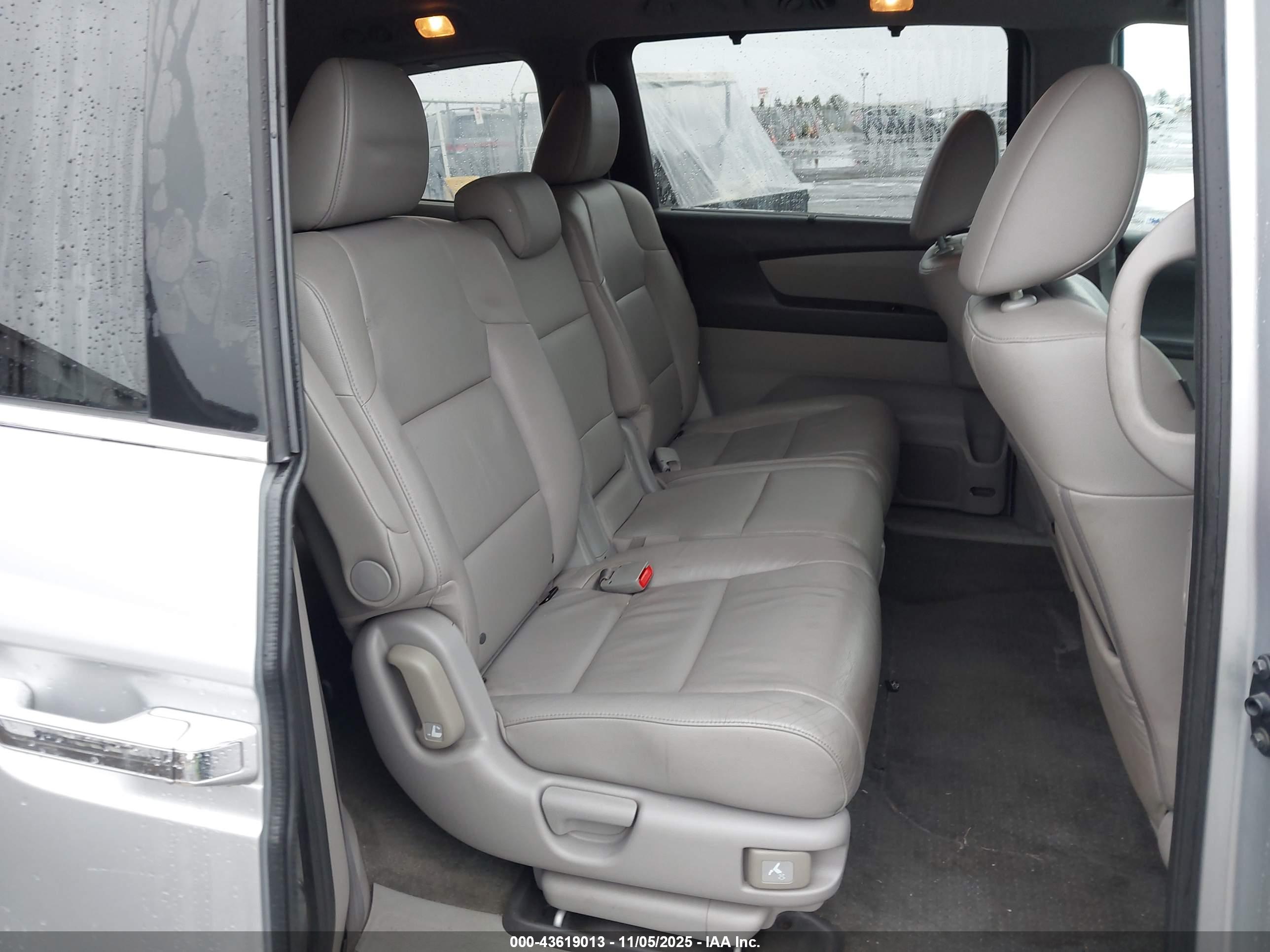 HONDA ODYSSEY image 8