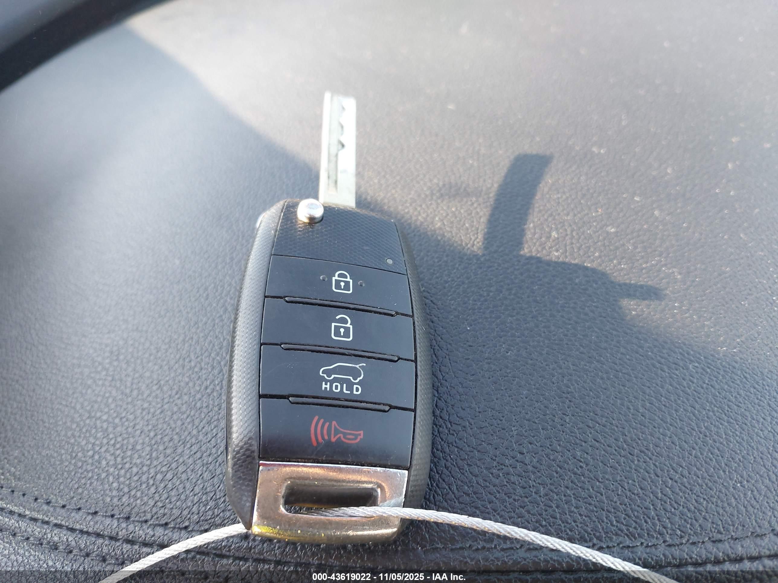 KIA SORENTO image 11