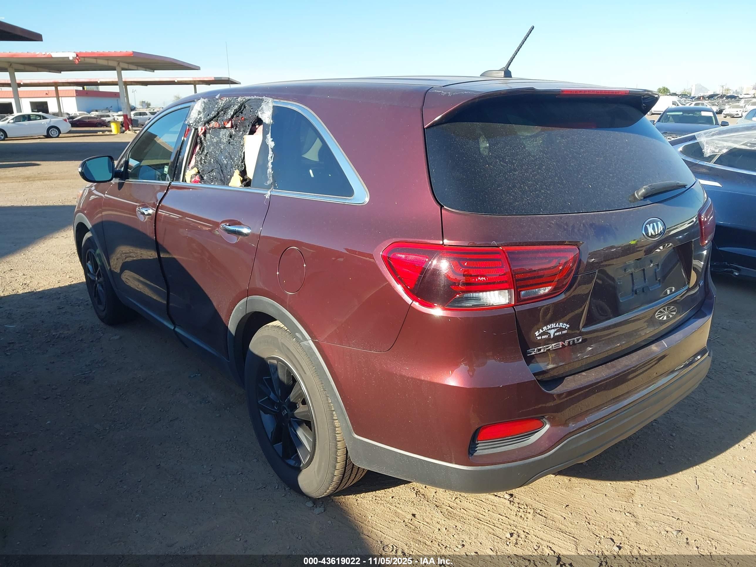KIA SORENTO image 6